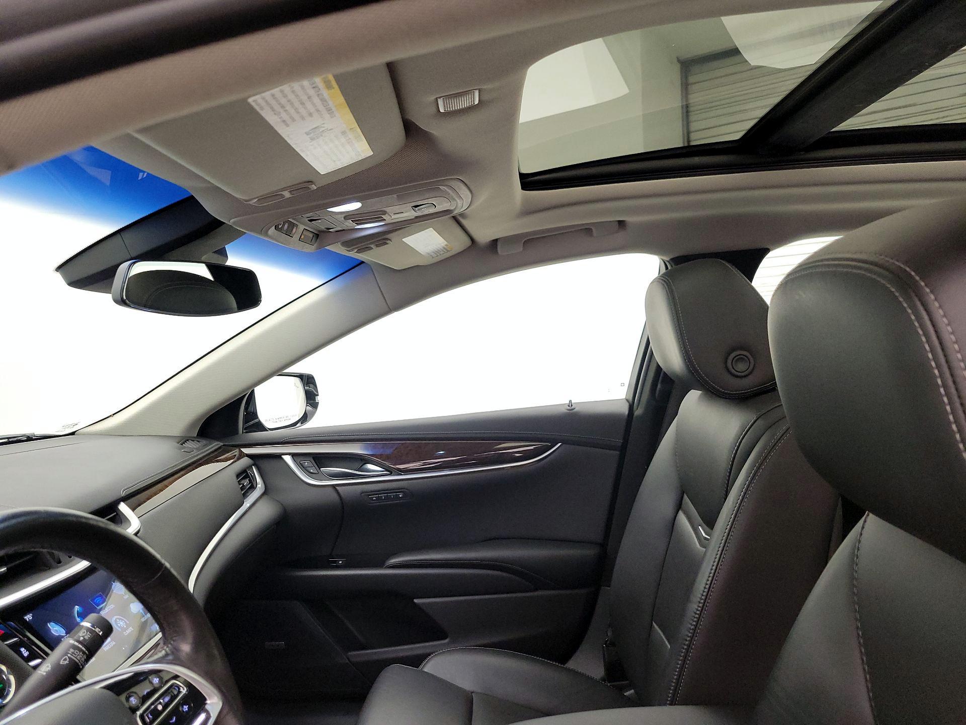 Thumbnail: 2016 Cadillac XTS - 20