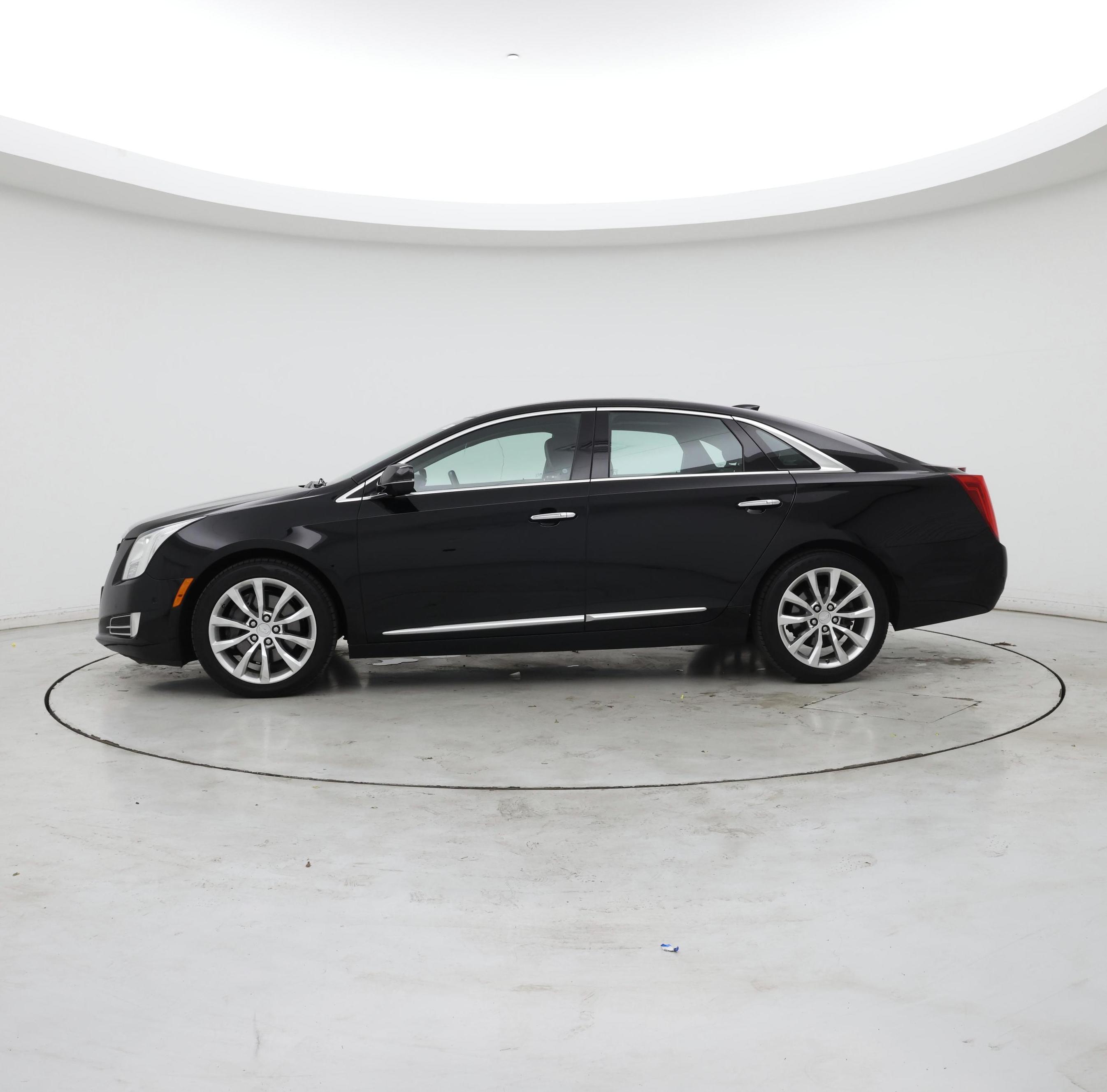 Thumbnail: 2016 Cadillac XTS - 3