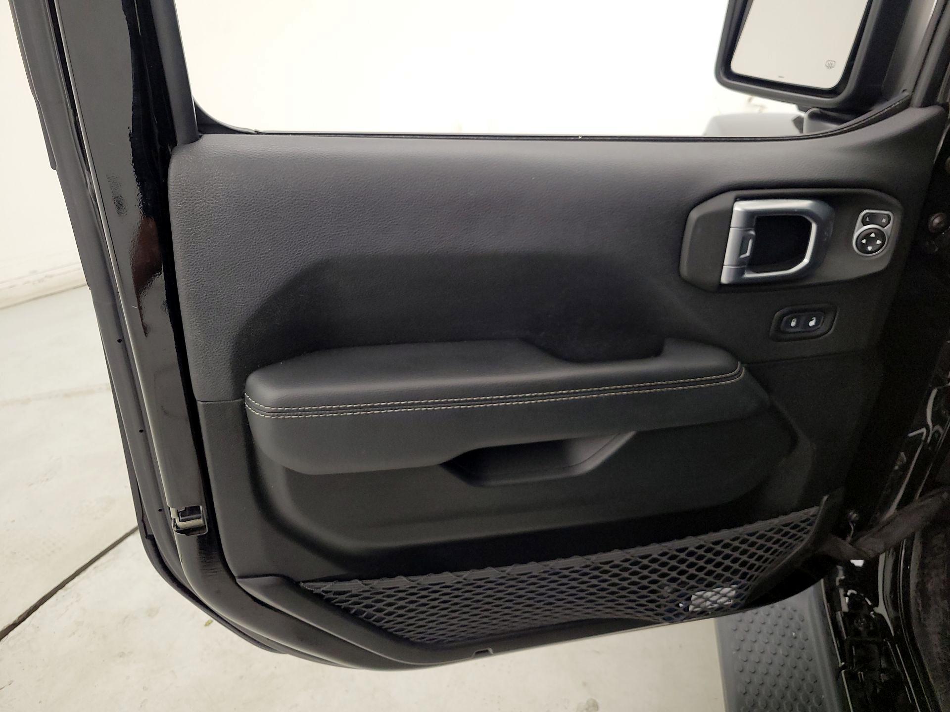 Thumbnail: 2020 Jeep Wrangler - 12