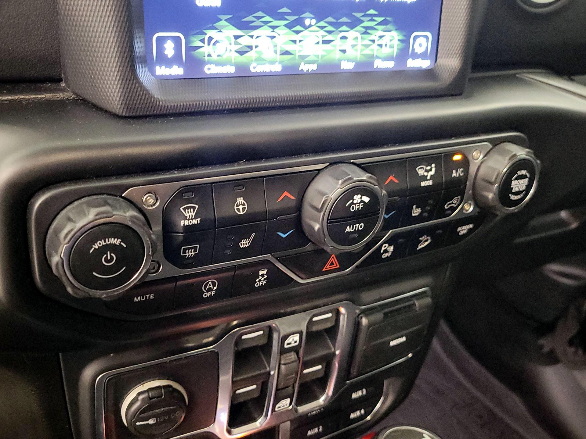 Thumbnail: 2020 Jeep Wrangler - 17