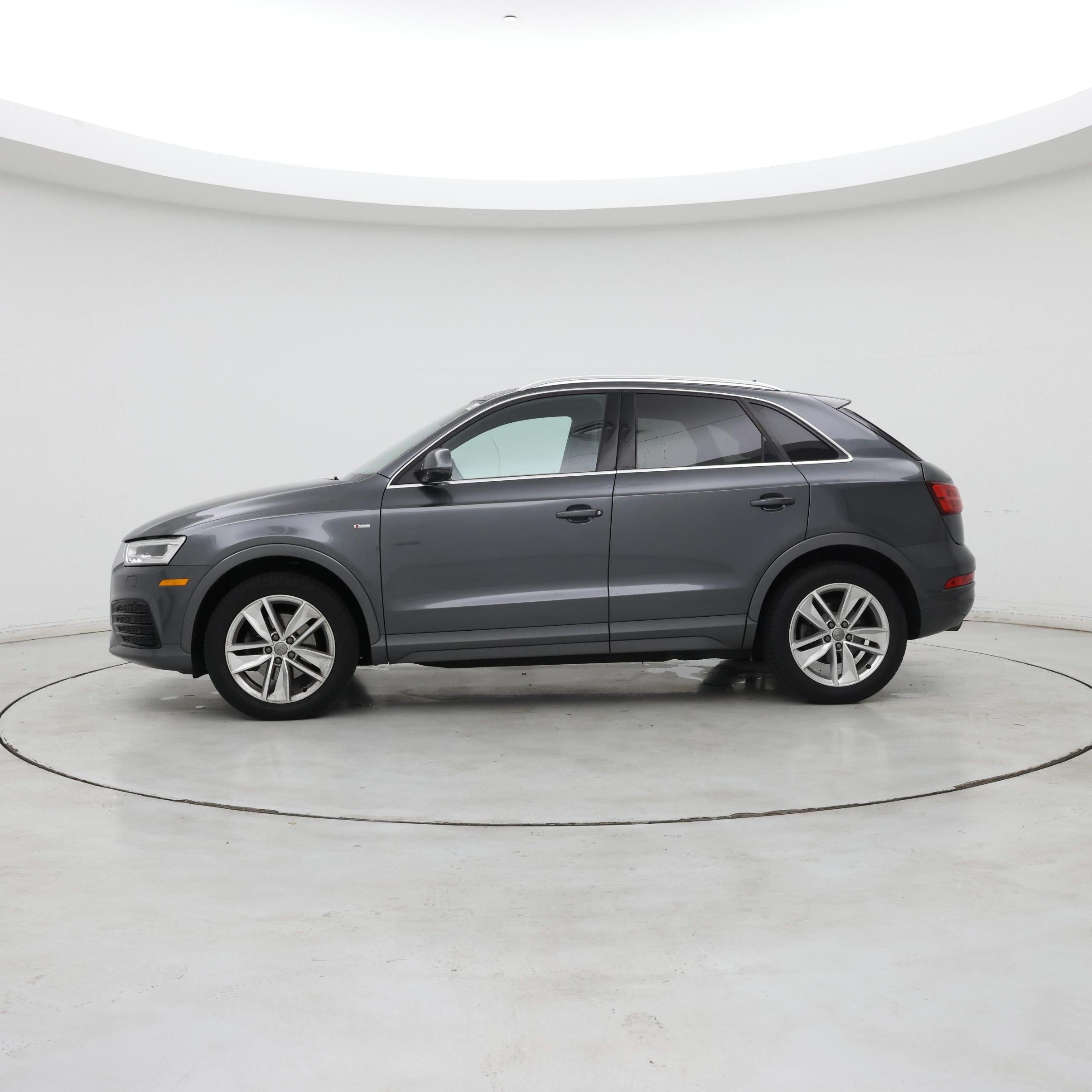 Thumbnail: 2018 Audi Q3 - 3