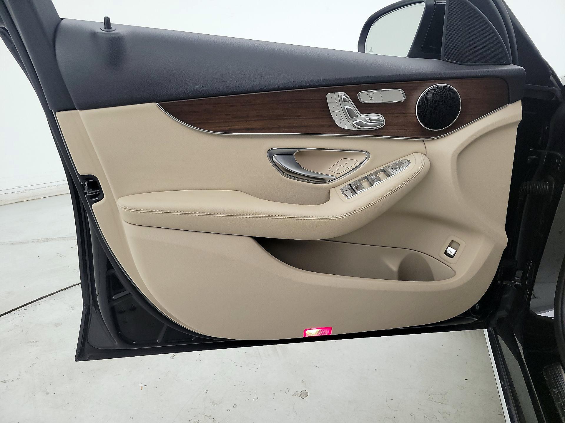 Thumbnail: 2019 Mercedes-Benz C-Class - 12