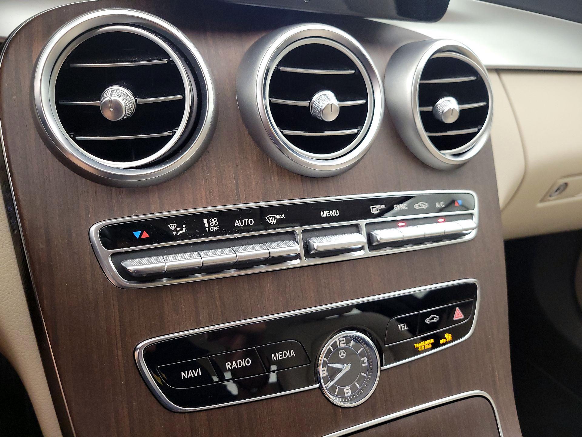 Thumbnail: 2019 Mercedes-Benz C-Class - 16