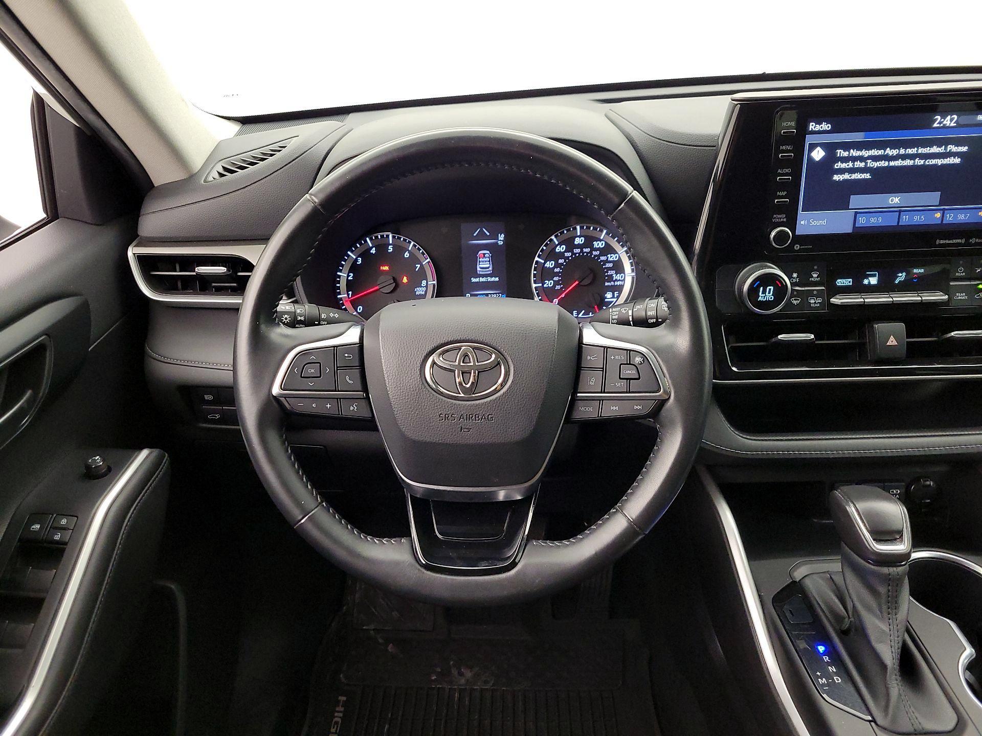 Thumbnail: 2020 Toyota Highlander - 10