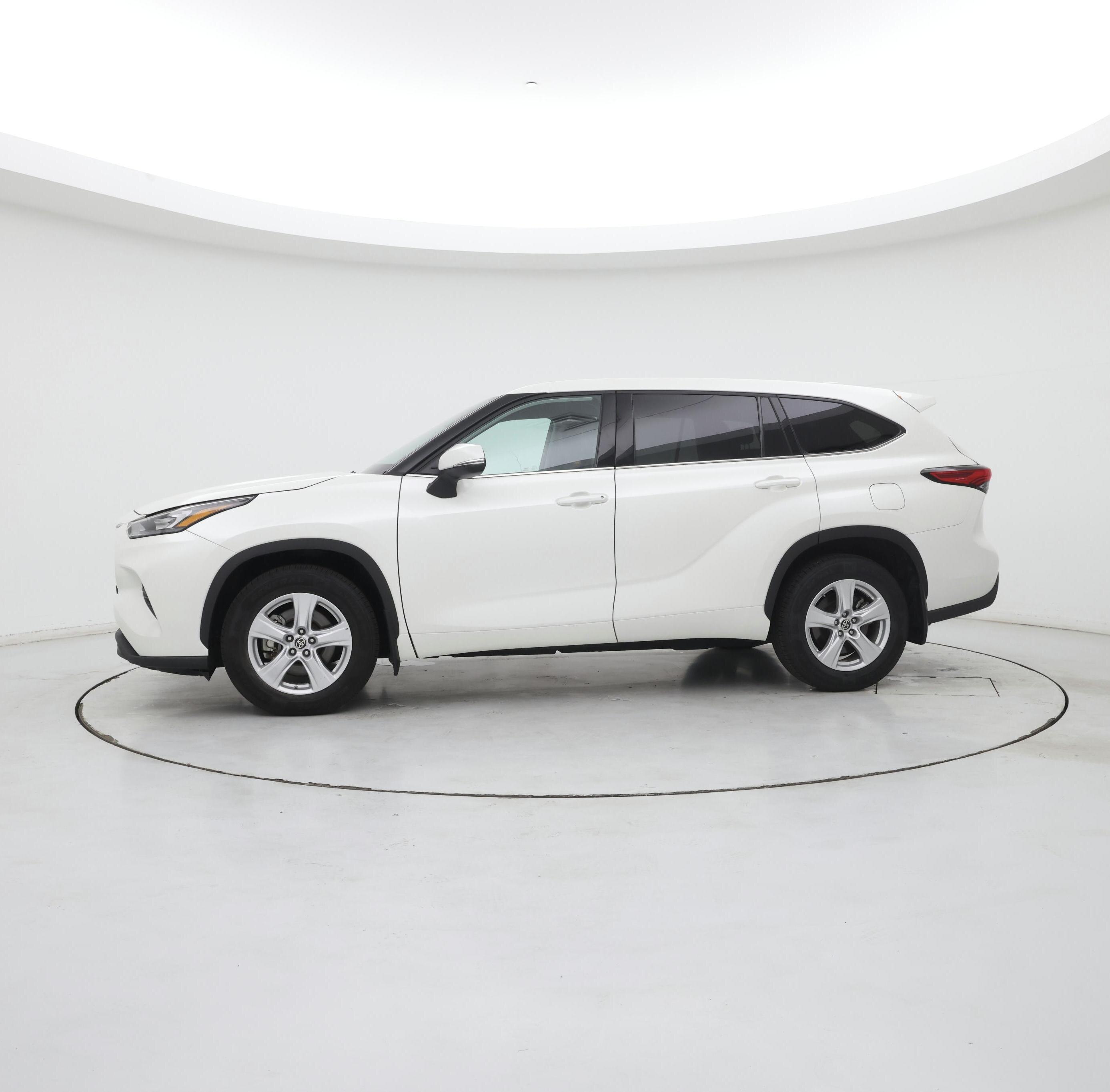 Thumbnail: 2020 Toyota Highlander - 3