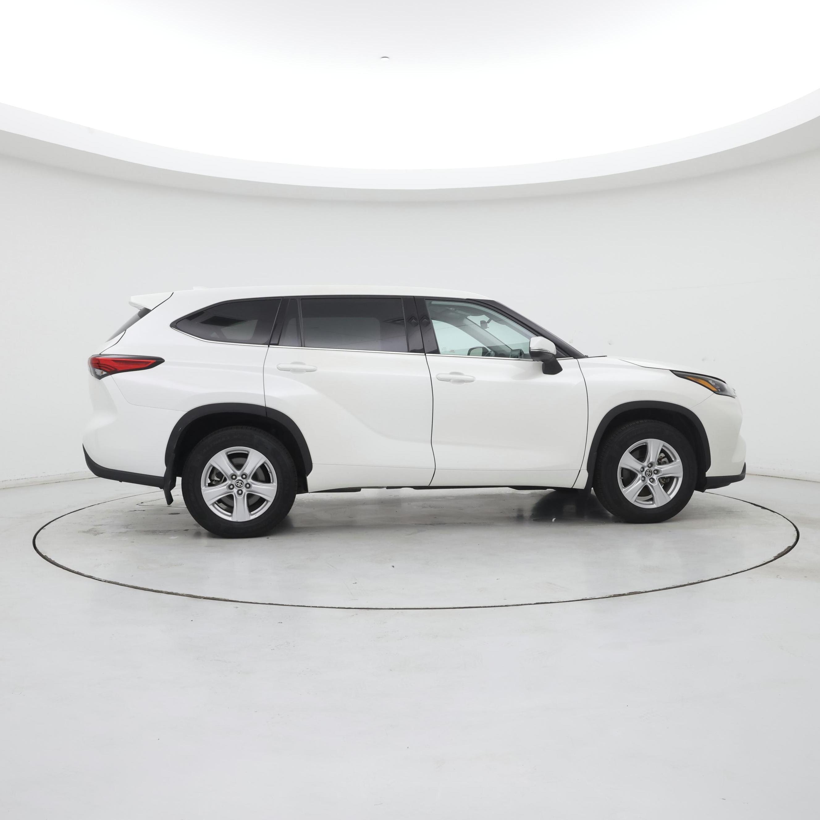 Thumbnail: 2020 Toyota Highlander - 7