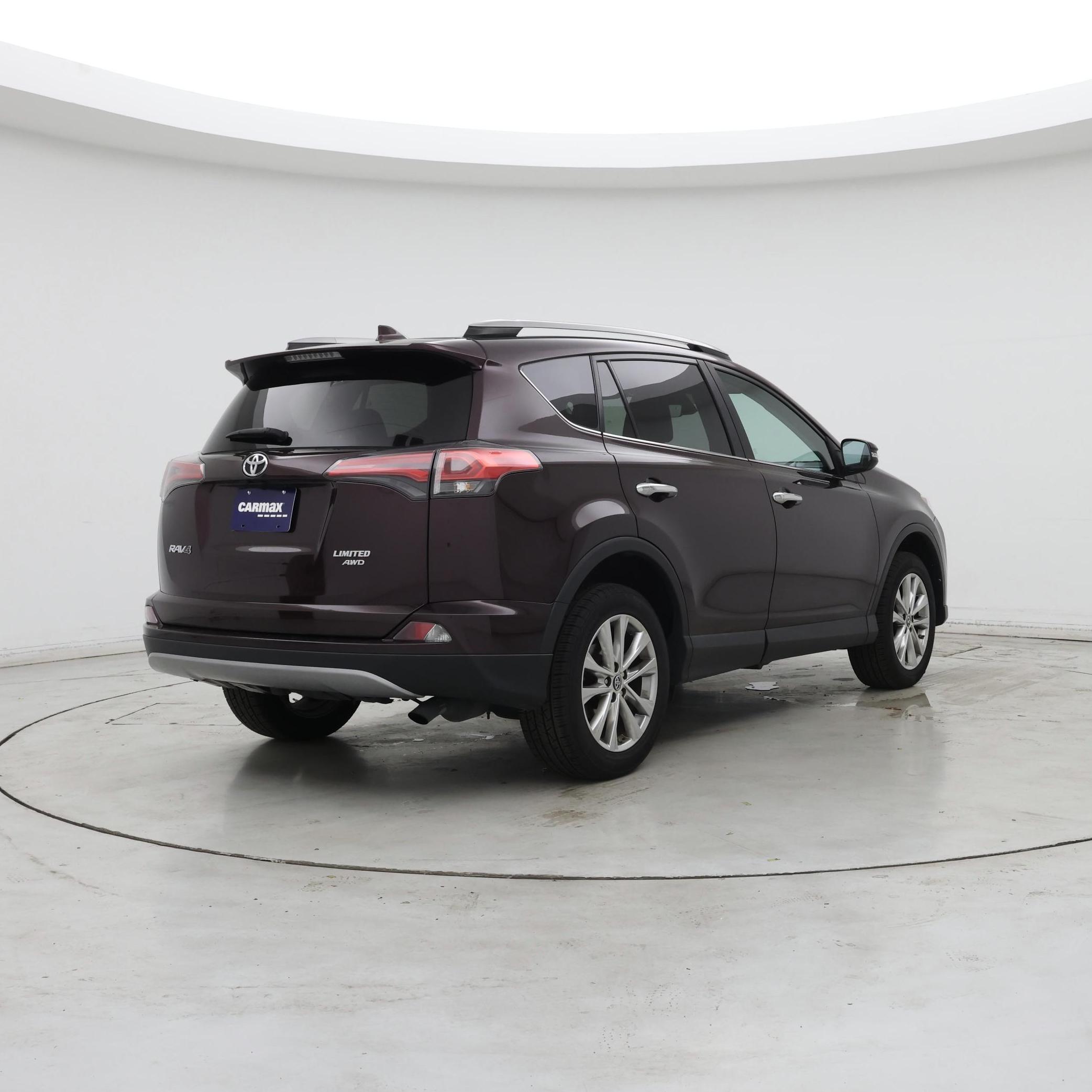 Thumbnail: 2018 Toyota RAV4 - 8