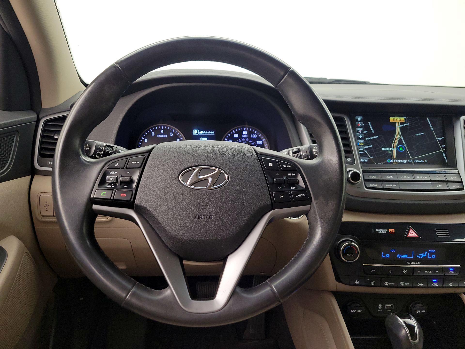 Thumbnail: 2016 Hyundai Tucson - 10