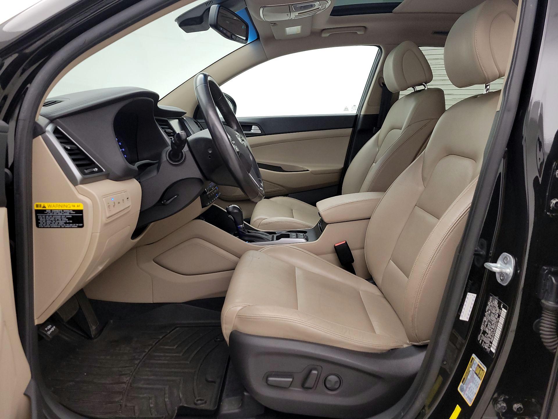 Thumbnail: 2016 Hyundai Tucson - 11