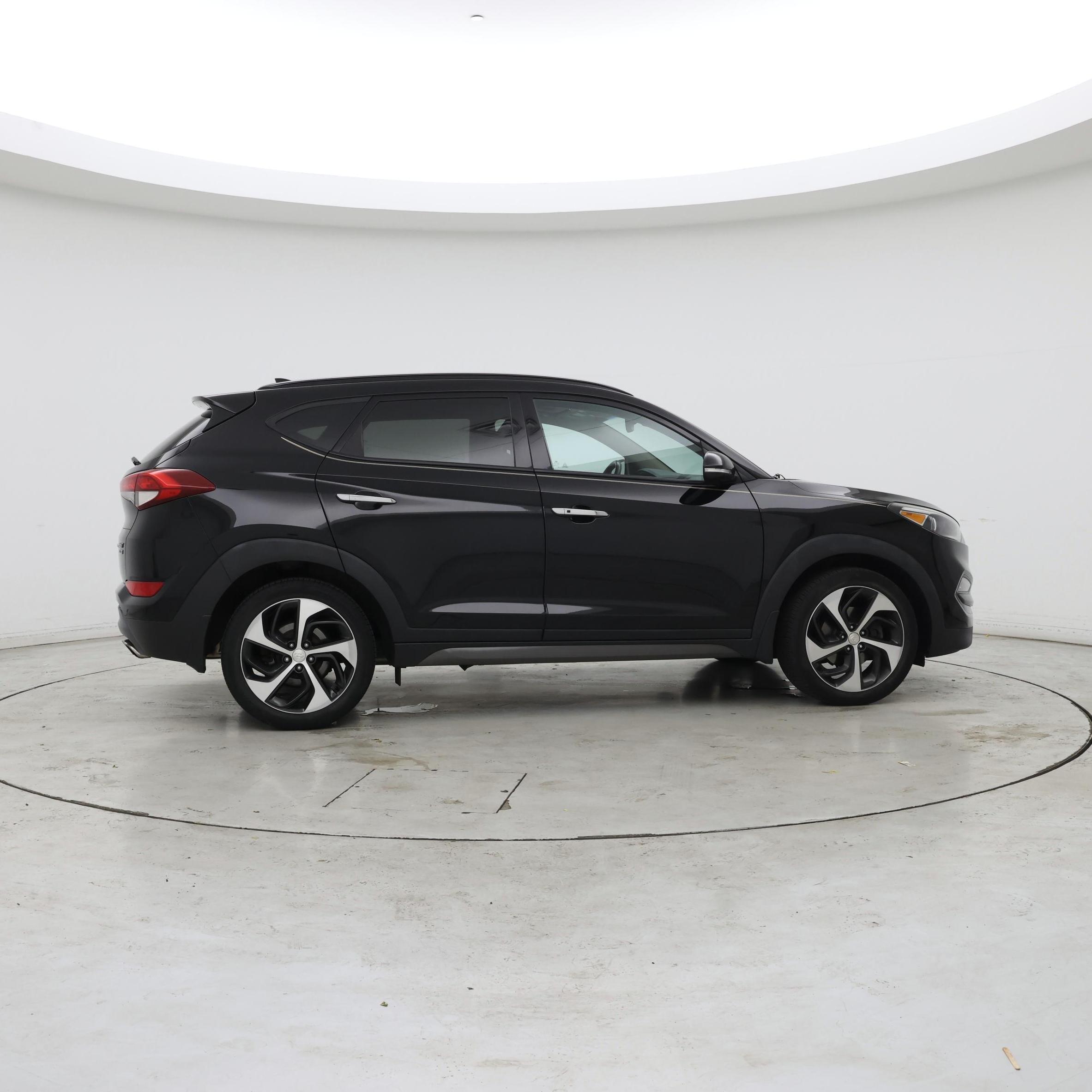 Thumbnail: 2016 Hyundai Tucson - 7