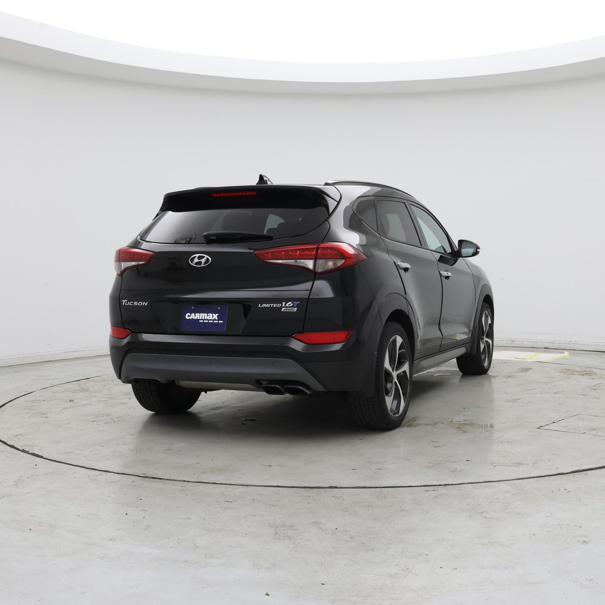 Thumbnail: 2016 Hyundai Tucson - 8