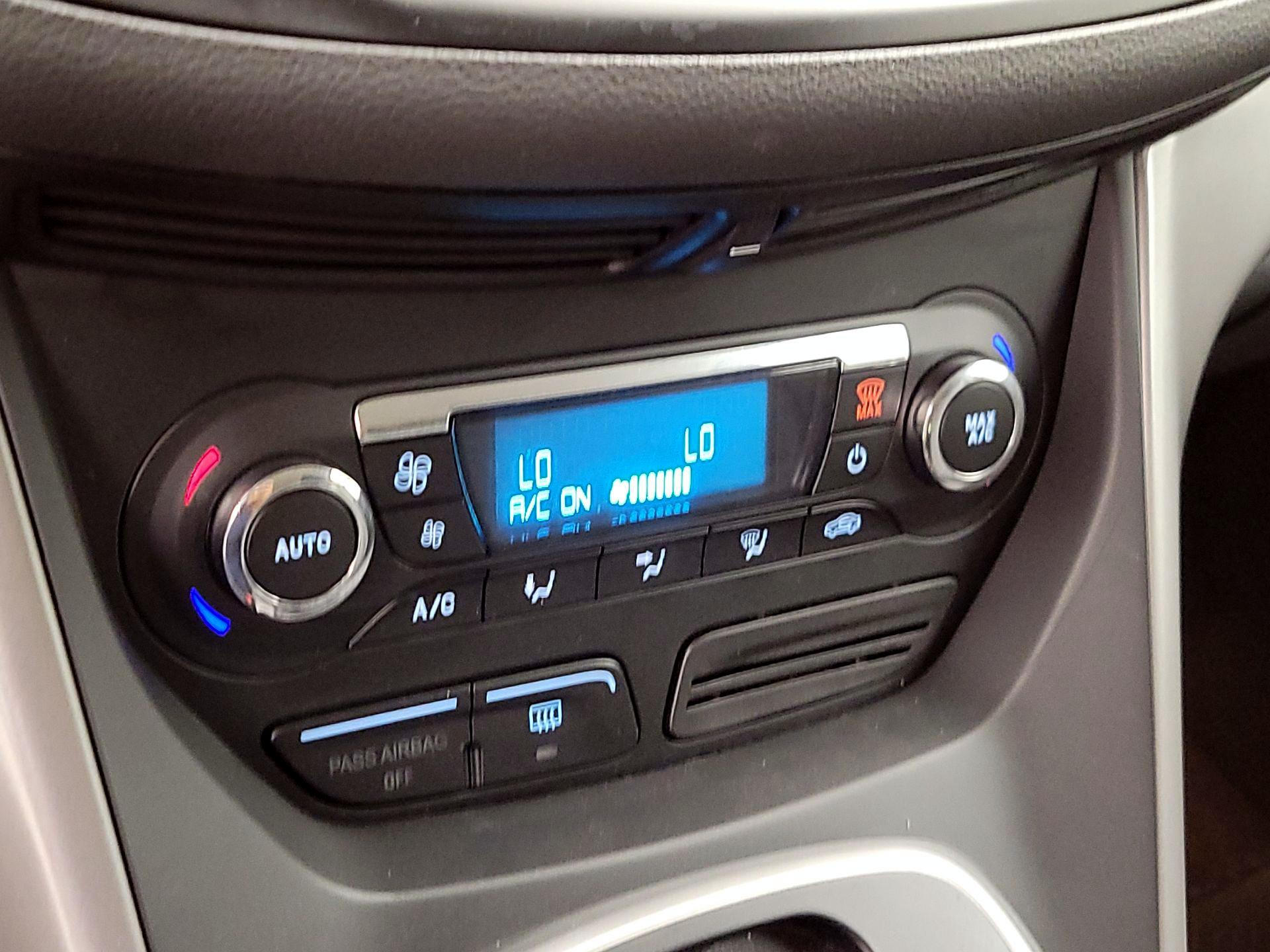 Thumbnail: 2013 Ford Escape - 15