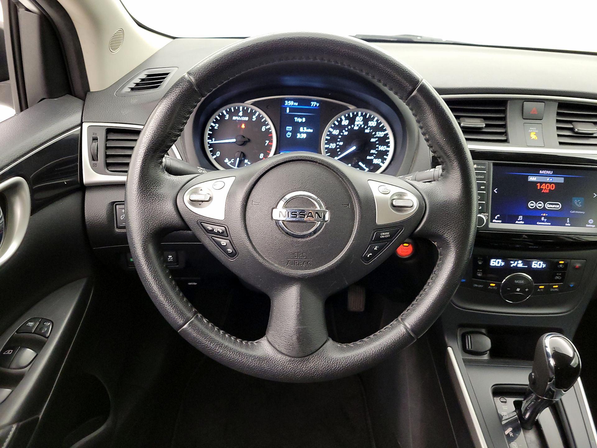 Thumbnail: 2019 Nissan Sentra - 10