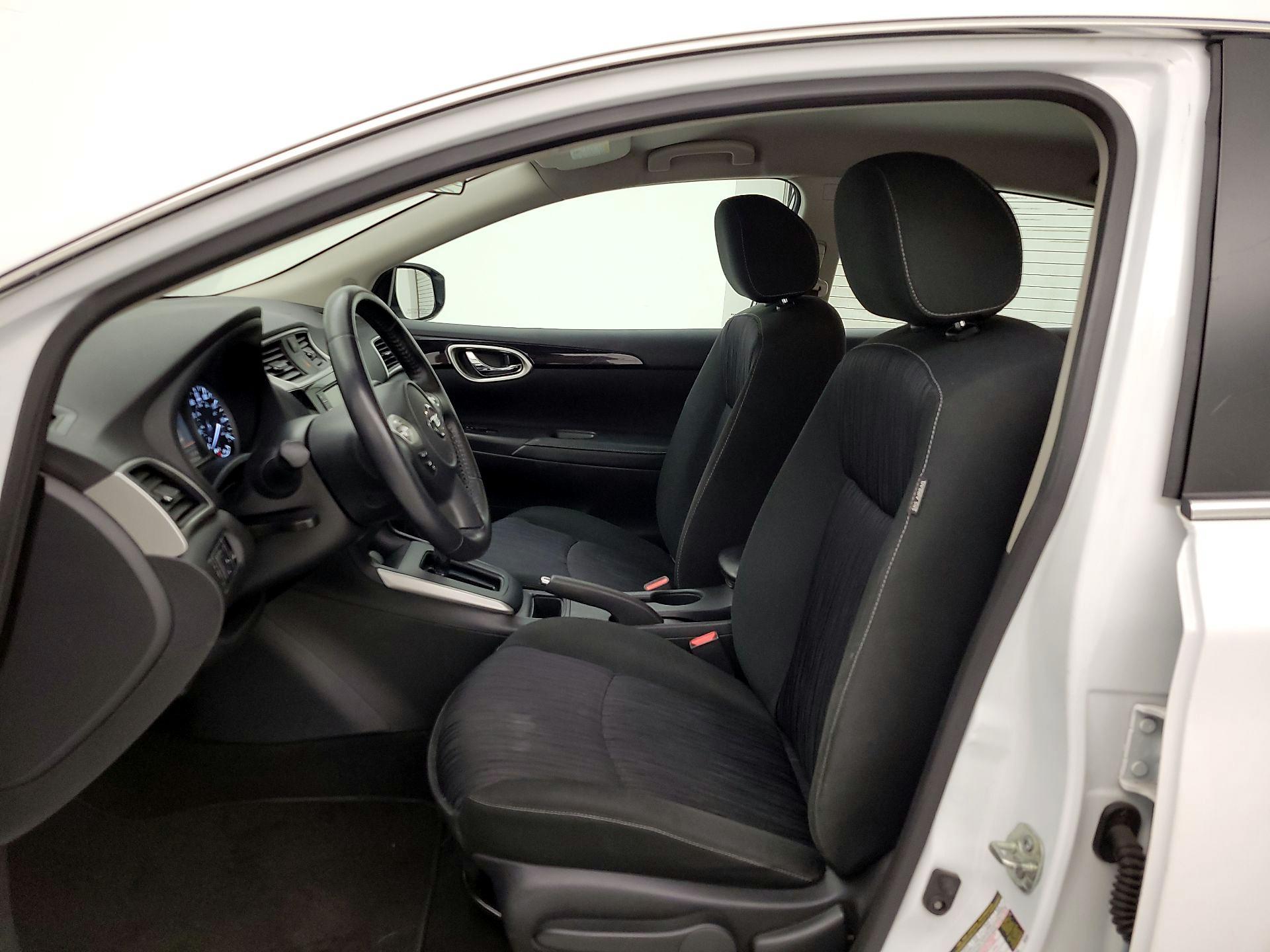 Thumbnail: 2019 Nissan Sentra - 11