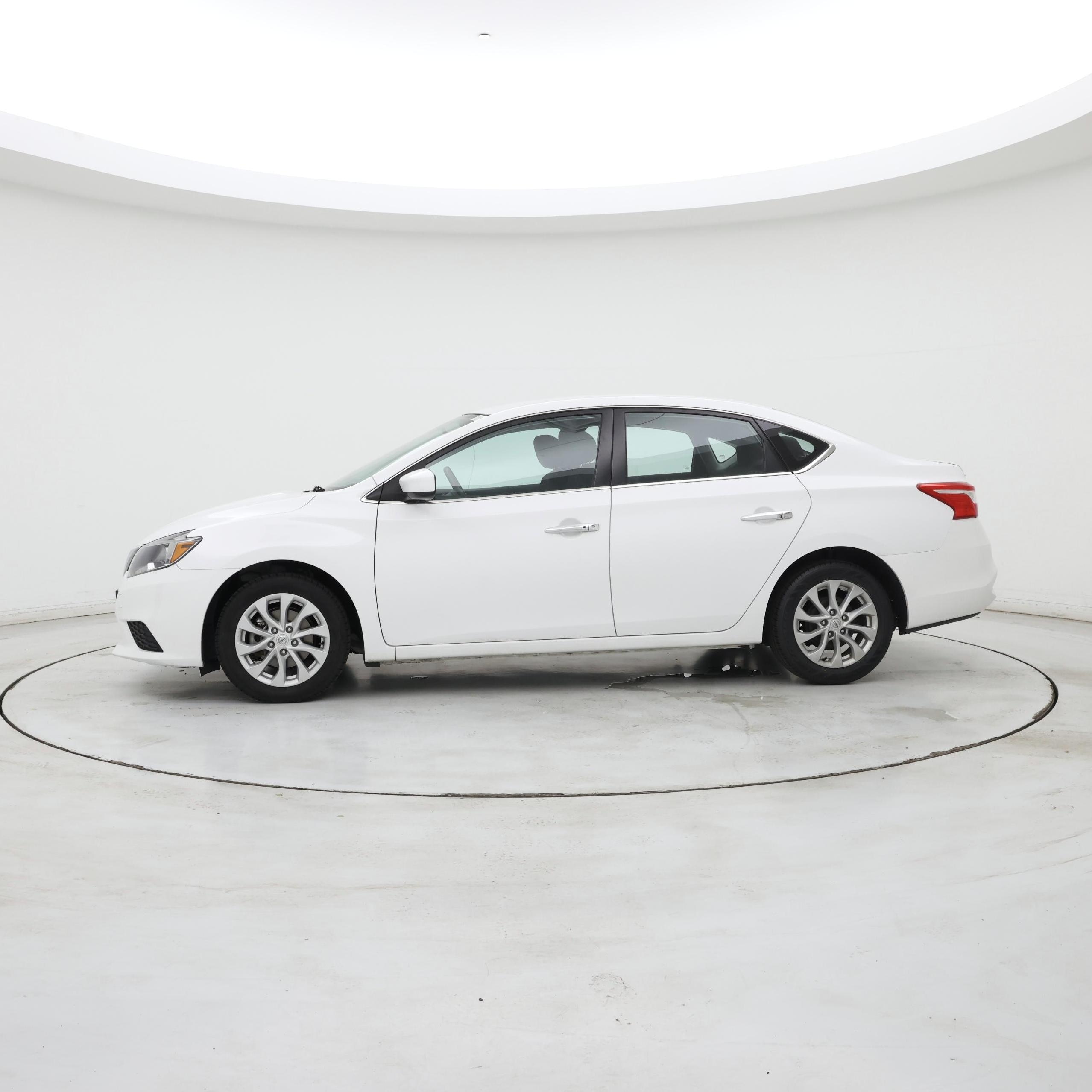 Thumbnail: 2019 Nissan Sentra - 3