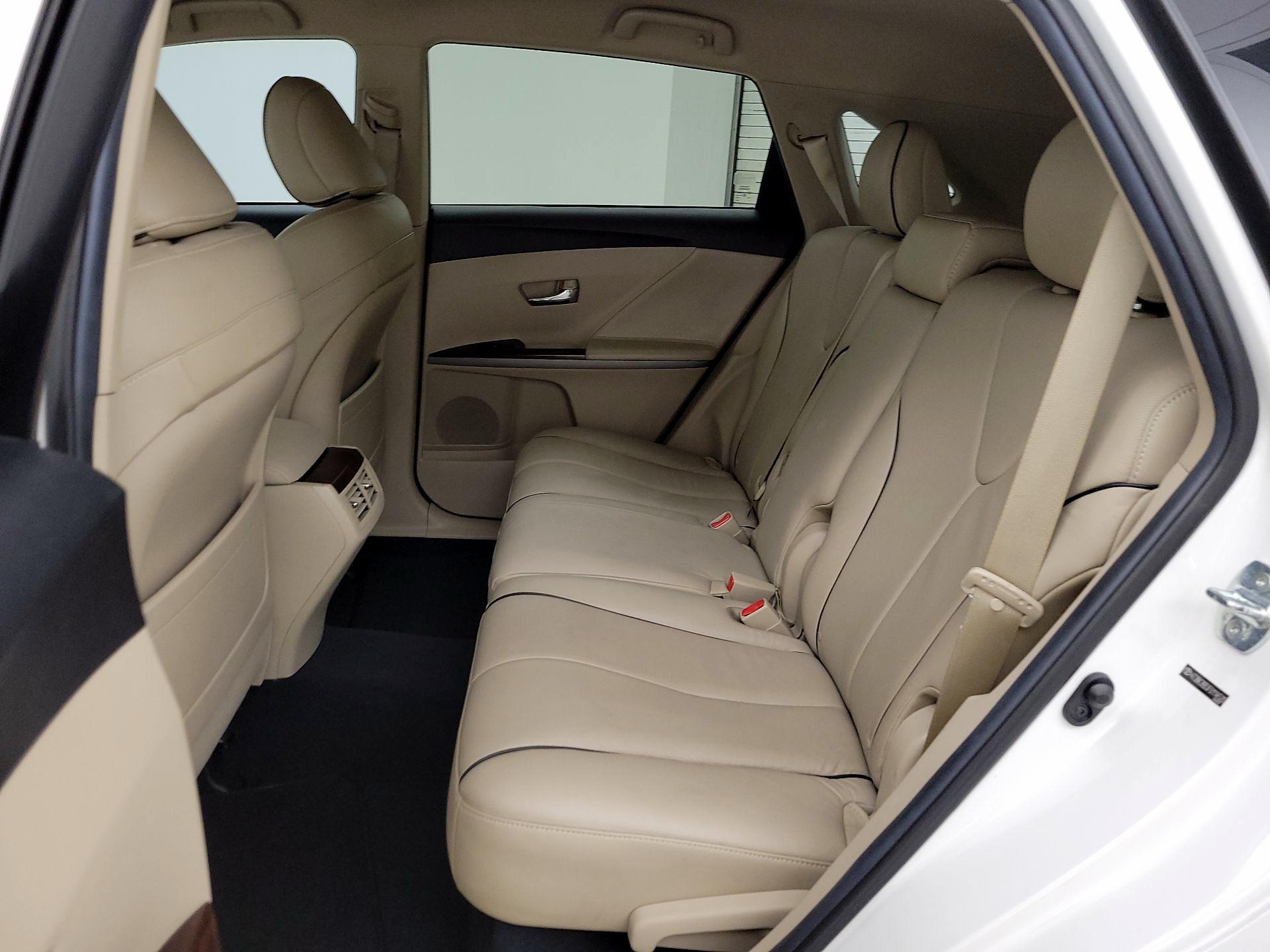 Thumbnail: 2015 Toyota Venza - 19