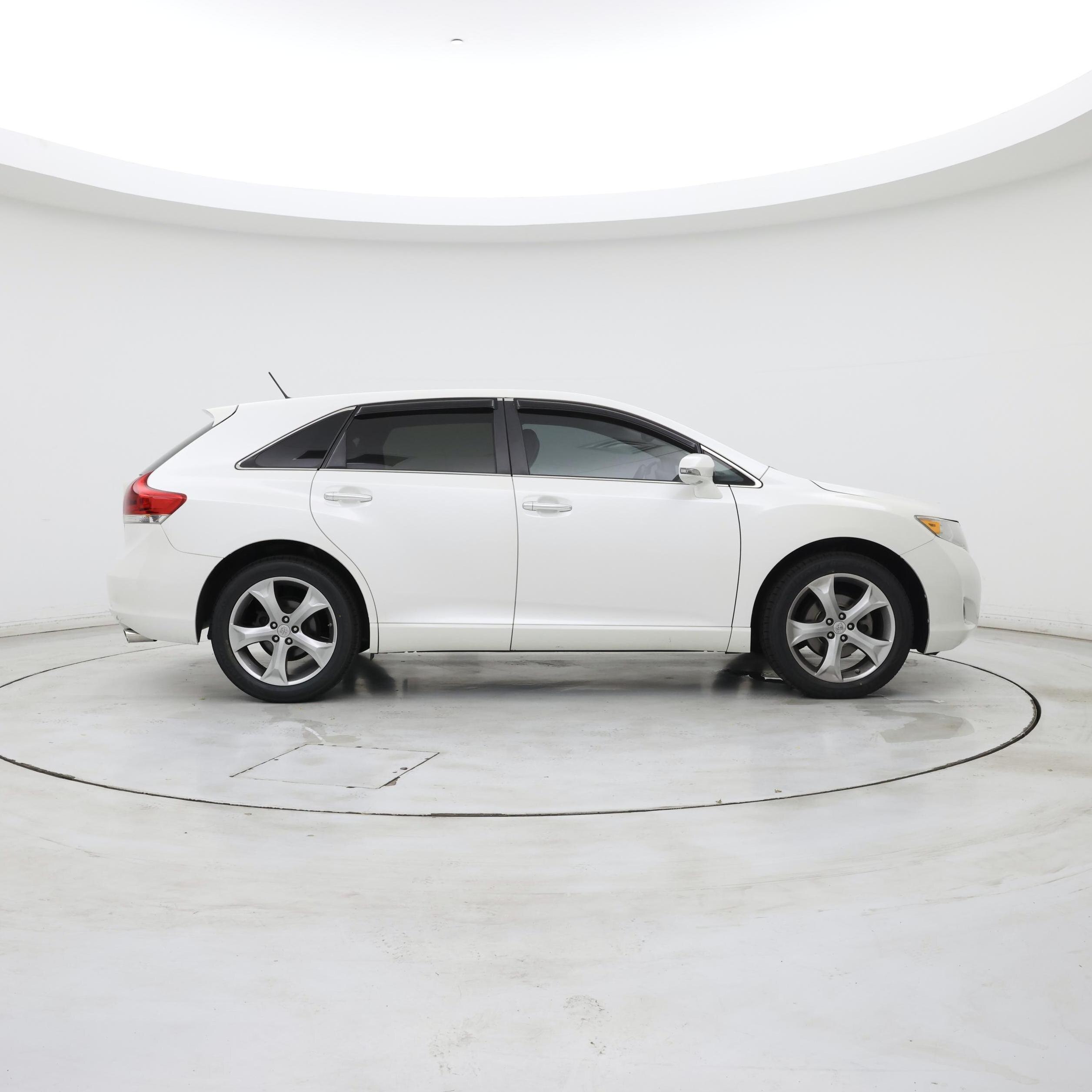 Thumbnail: 2015 Toyota Venza - 7