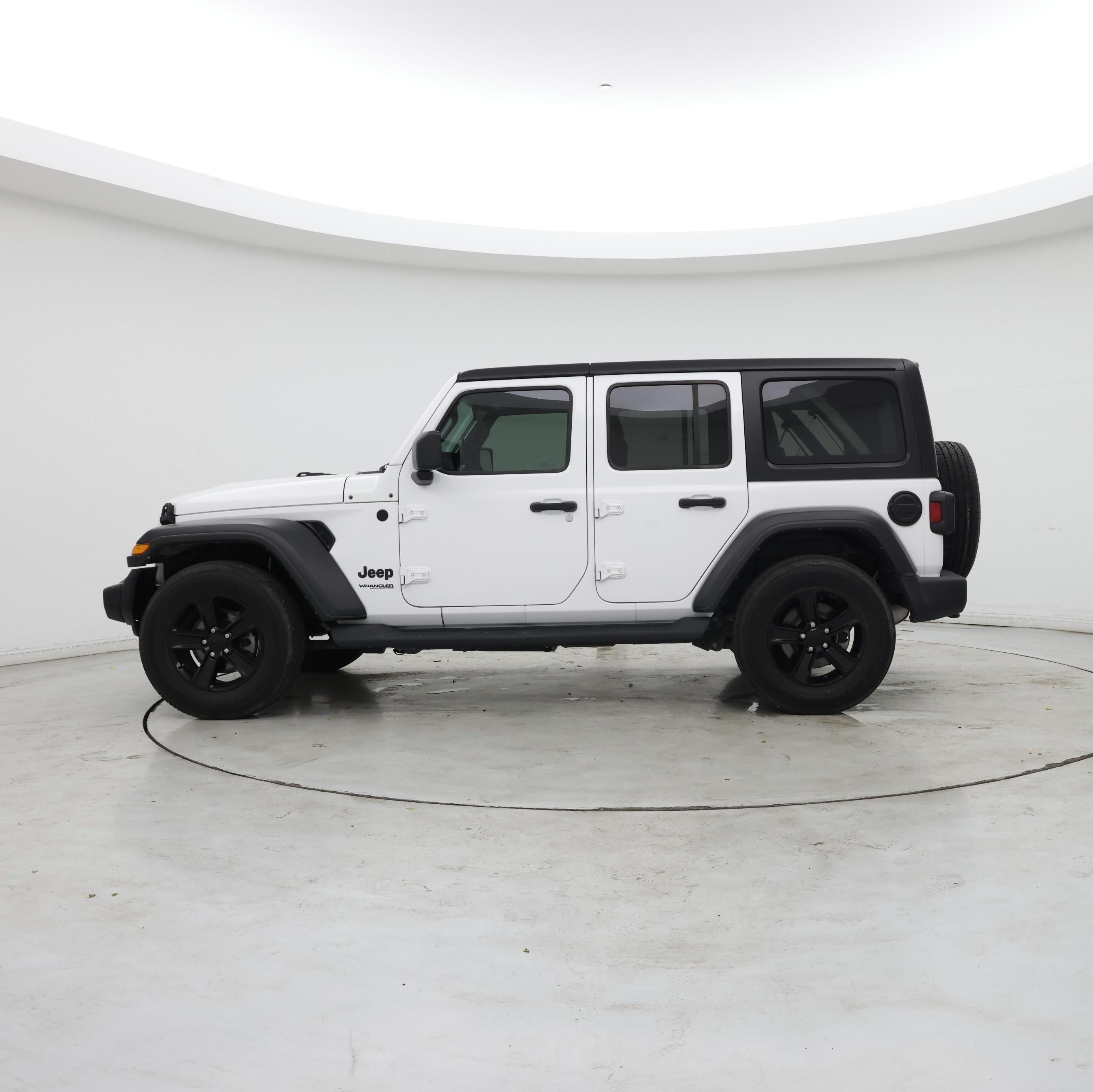 Thumbnail: 2022 Jeep Wrangler - 3