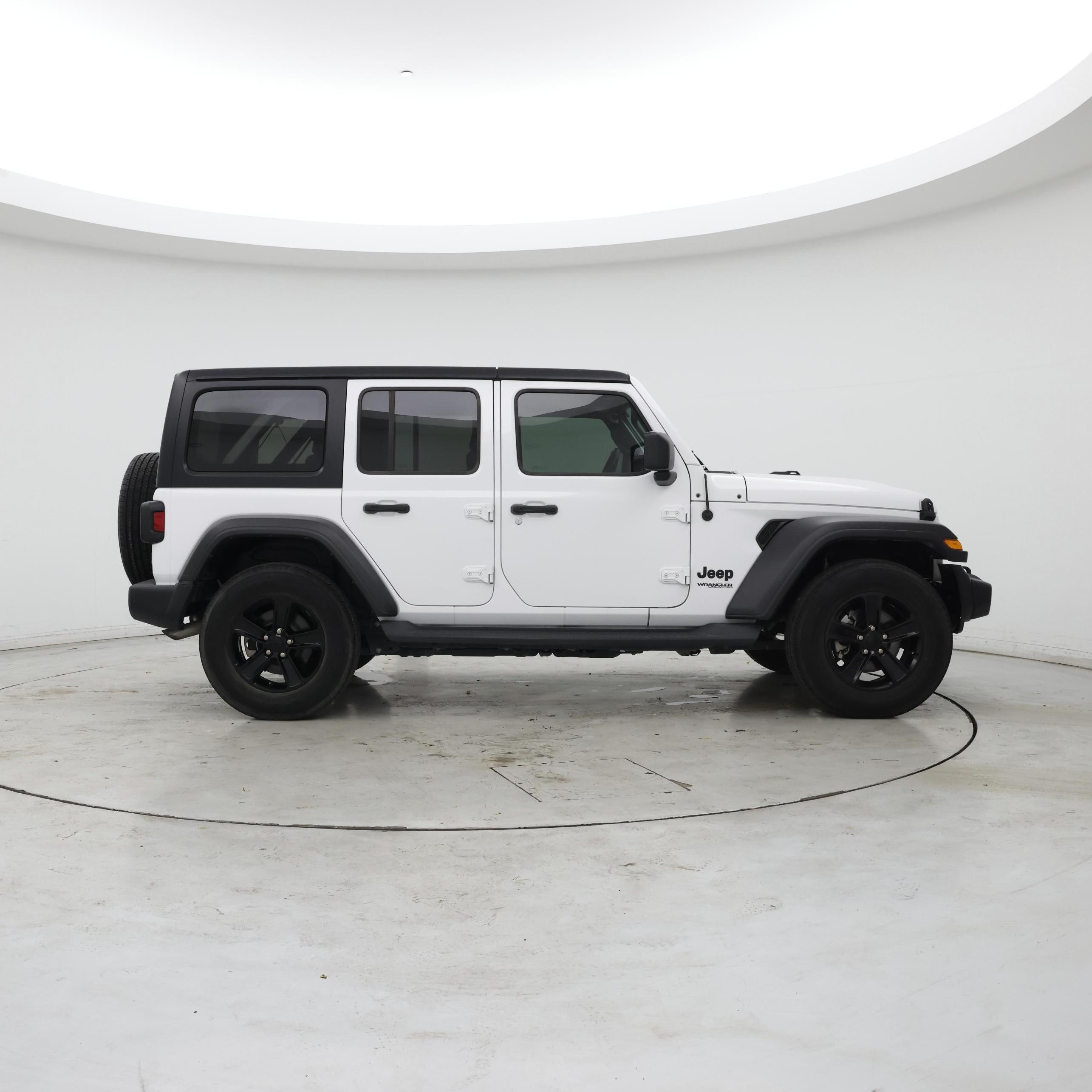 Thumbnail: 2022 Jeep Wrangler - 7