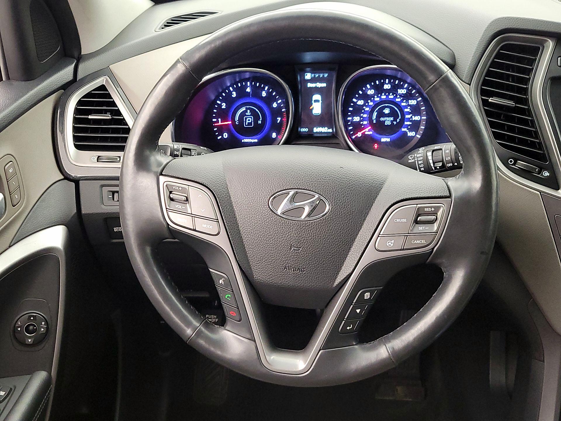 Thumbnail: 2015 Hyundai Santa Fe - 10