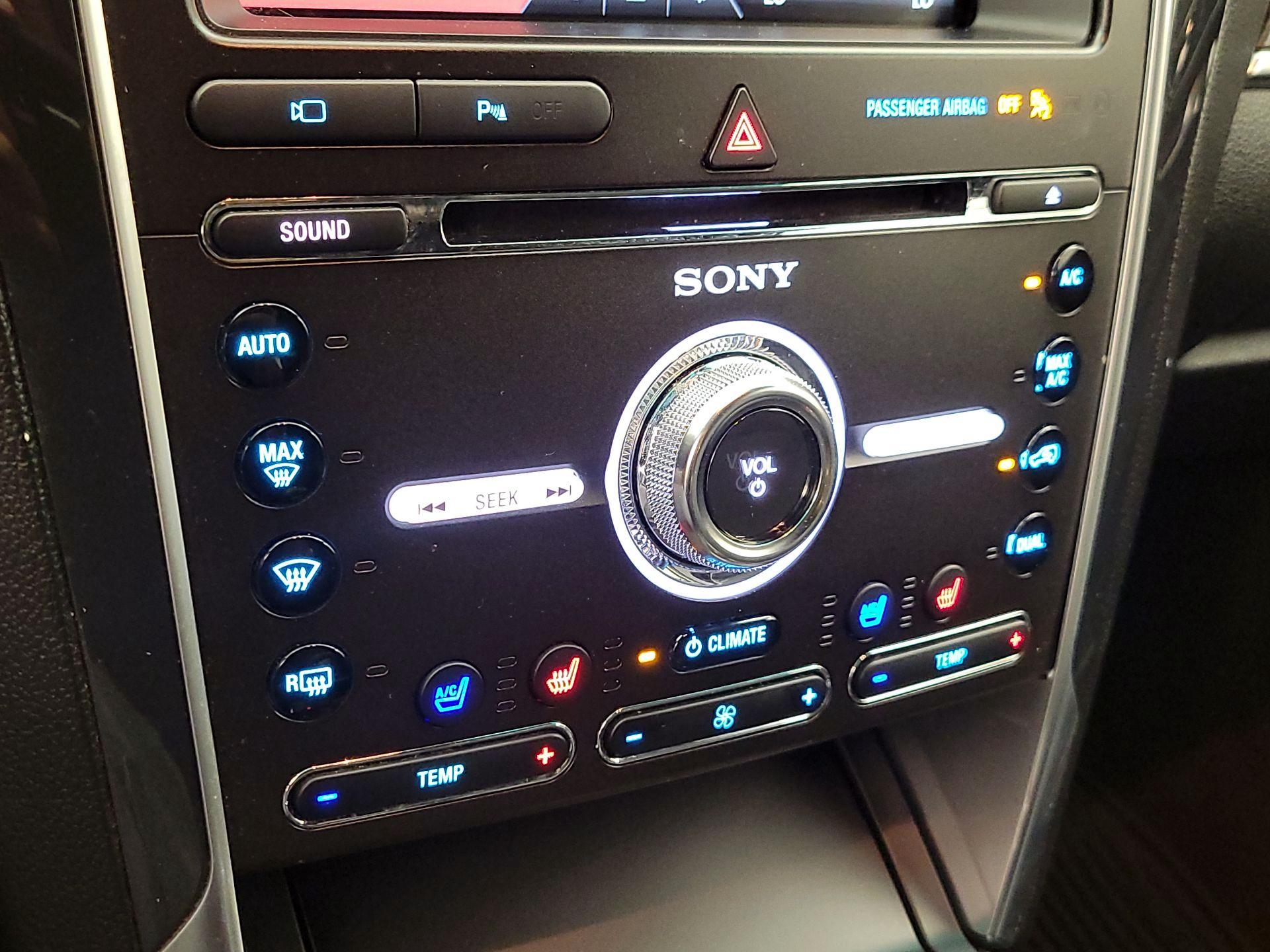 Thumbnail: 2016 Ford Explorer - 17