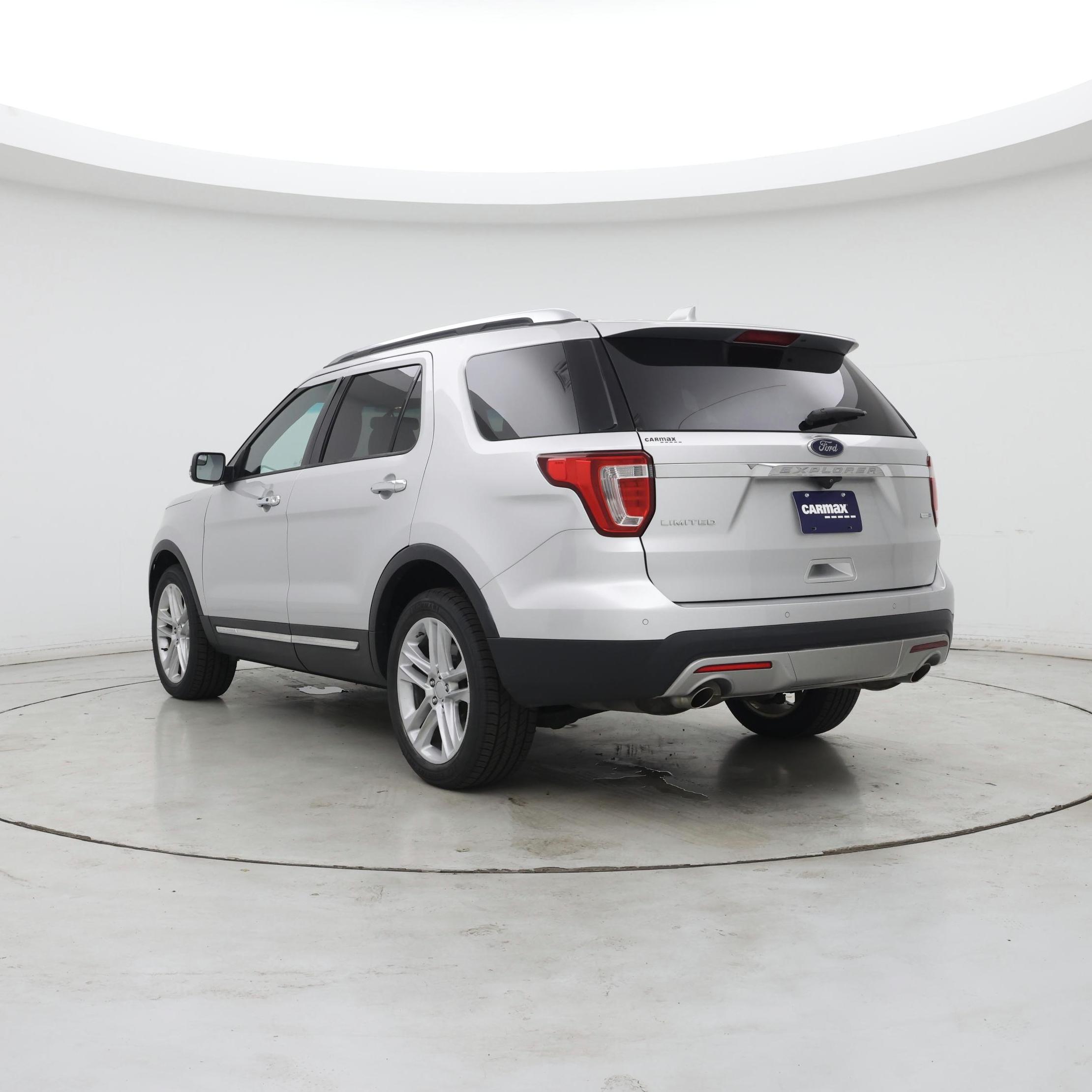 Thumbnail: 2016 Ford Explorer - 2