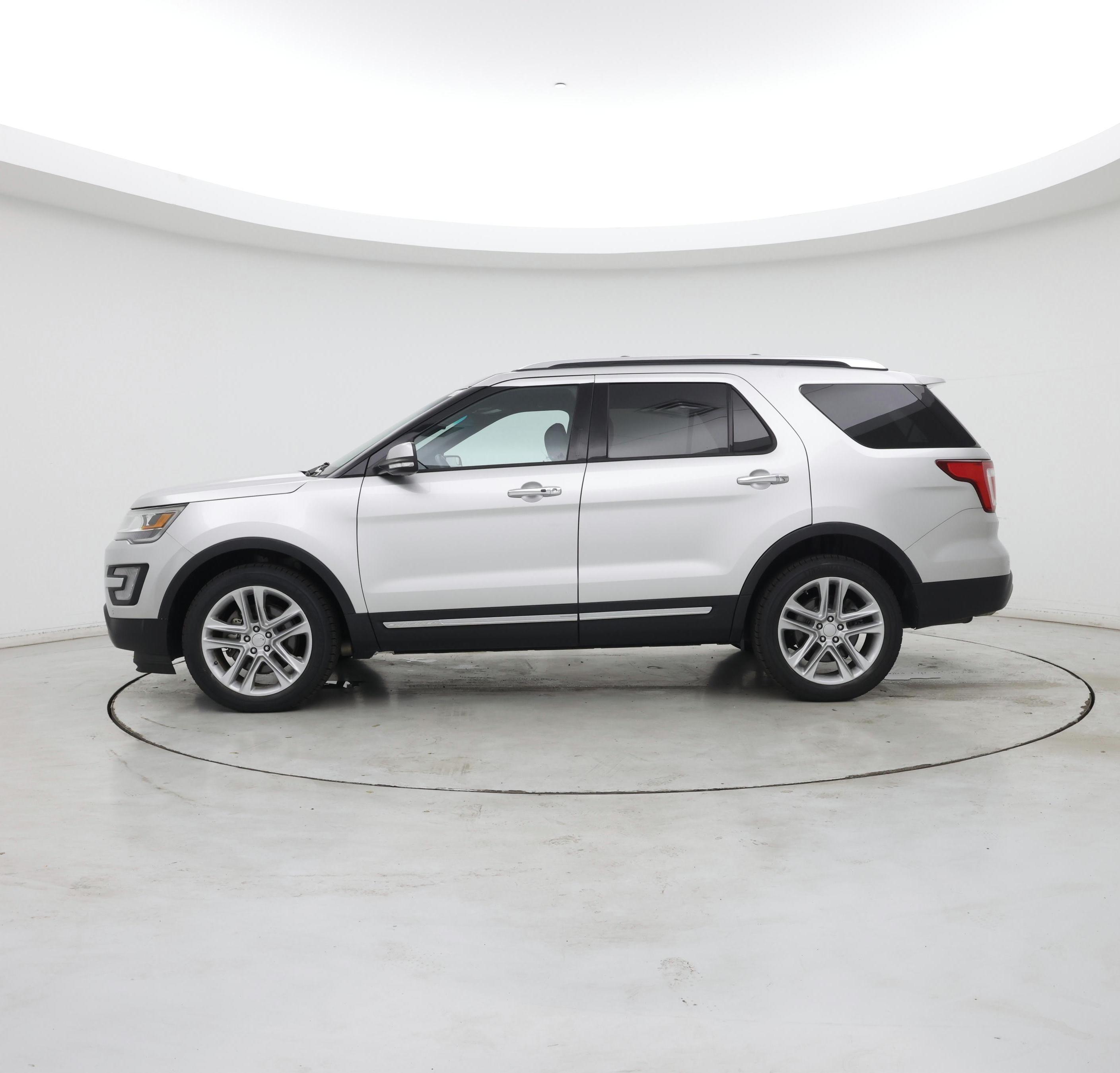 Thumbnail: 2016 Ford Explorer - 3