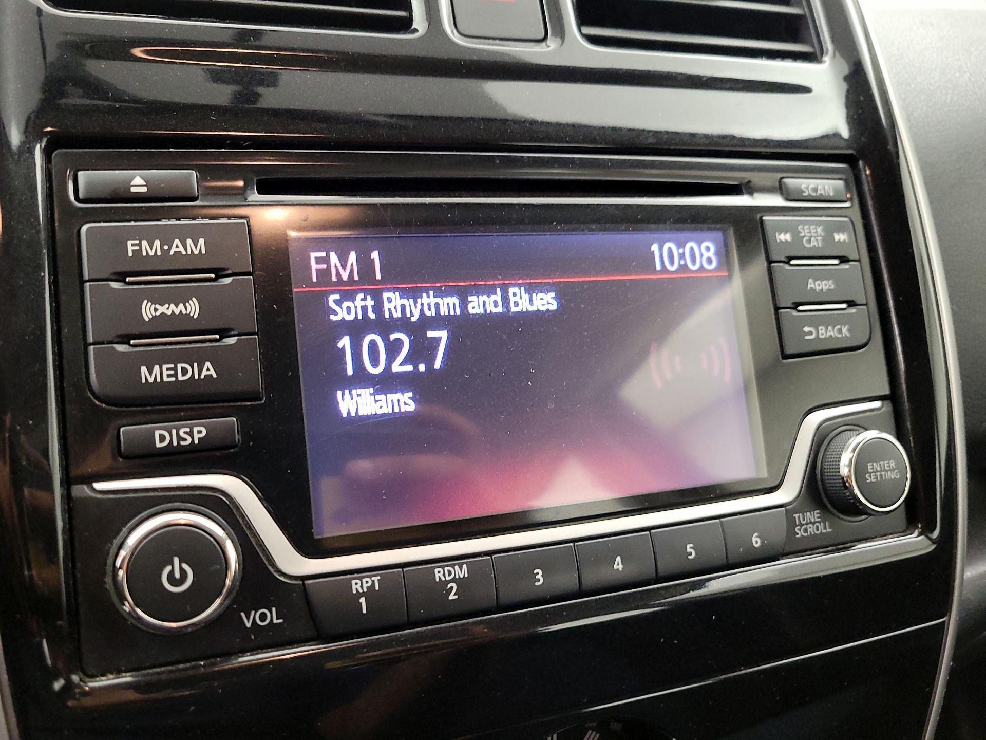 Thumbnail: 2016 Nissan Versa Note - 14