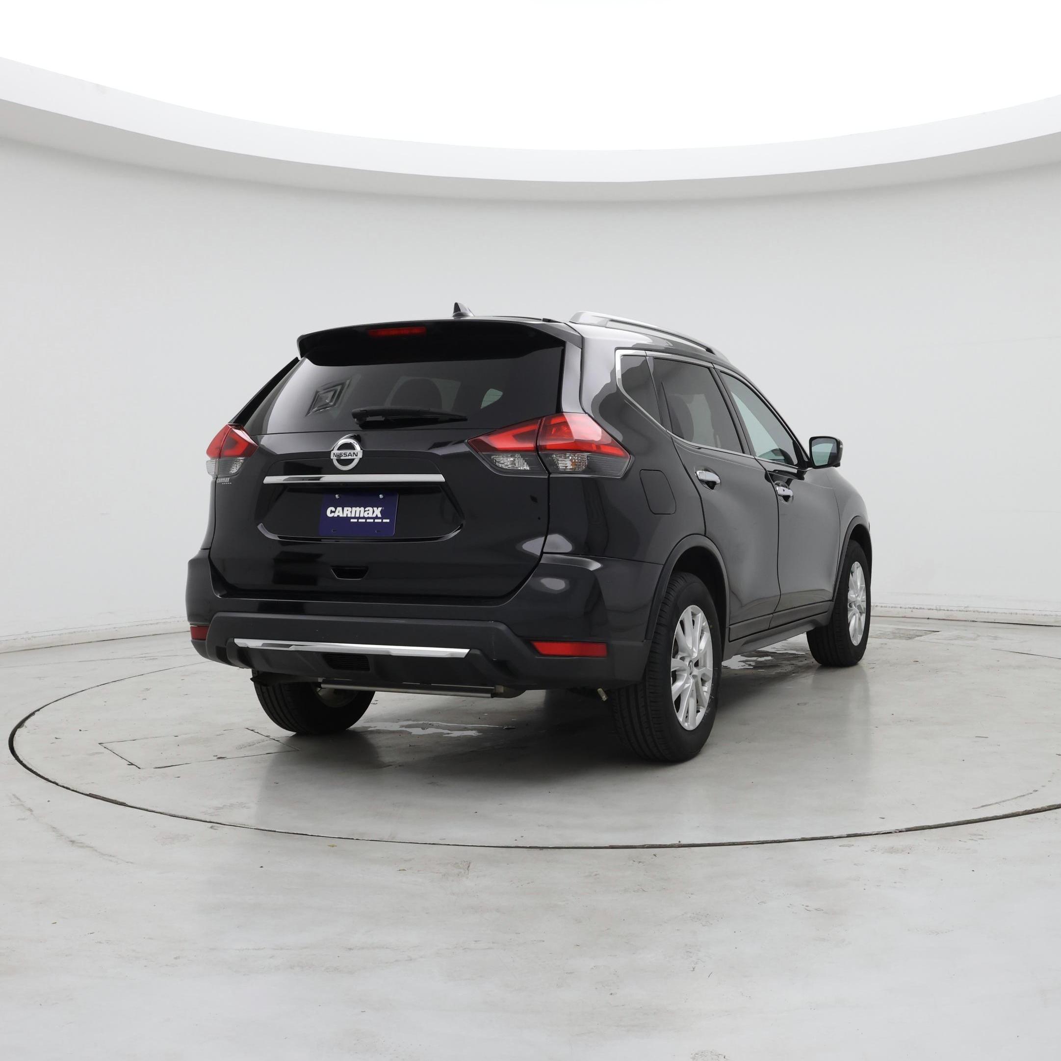 Thumbnail: 2017 Nissan Rogue - 8