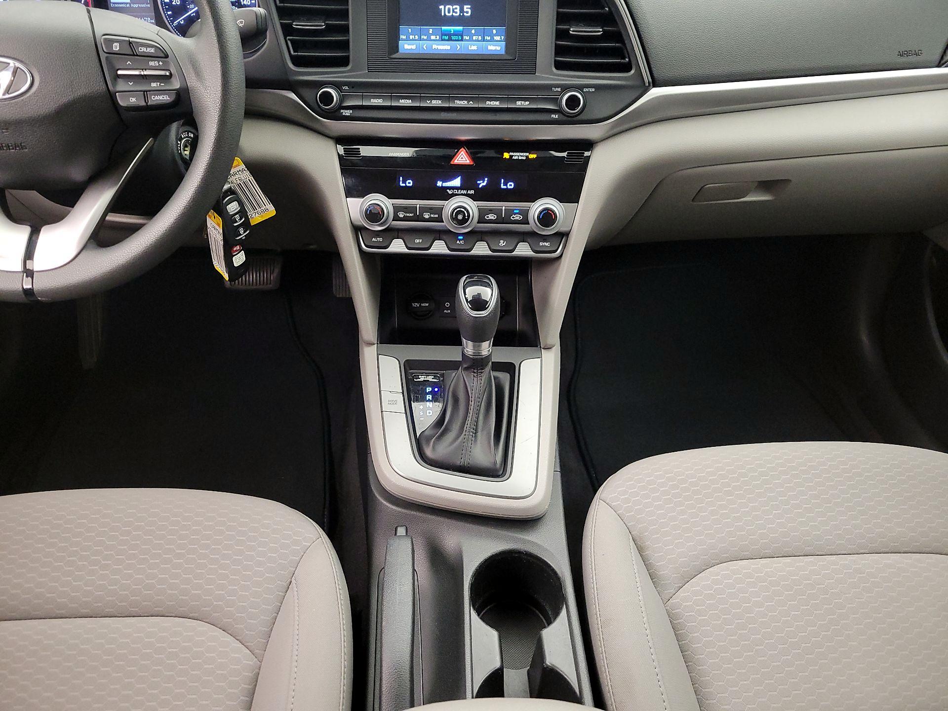 Thumbnail: 2020 Hyundai Elantra - 17