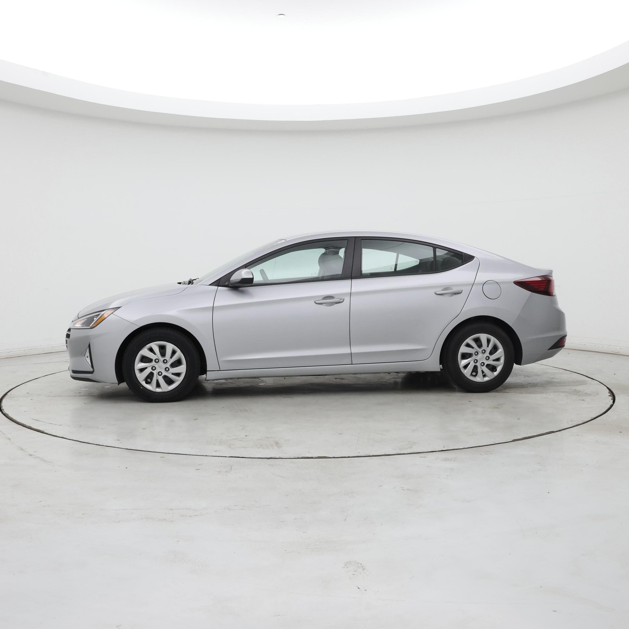 Thumbnail: 2020 Hyundai Elantra - 3