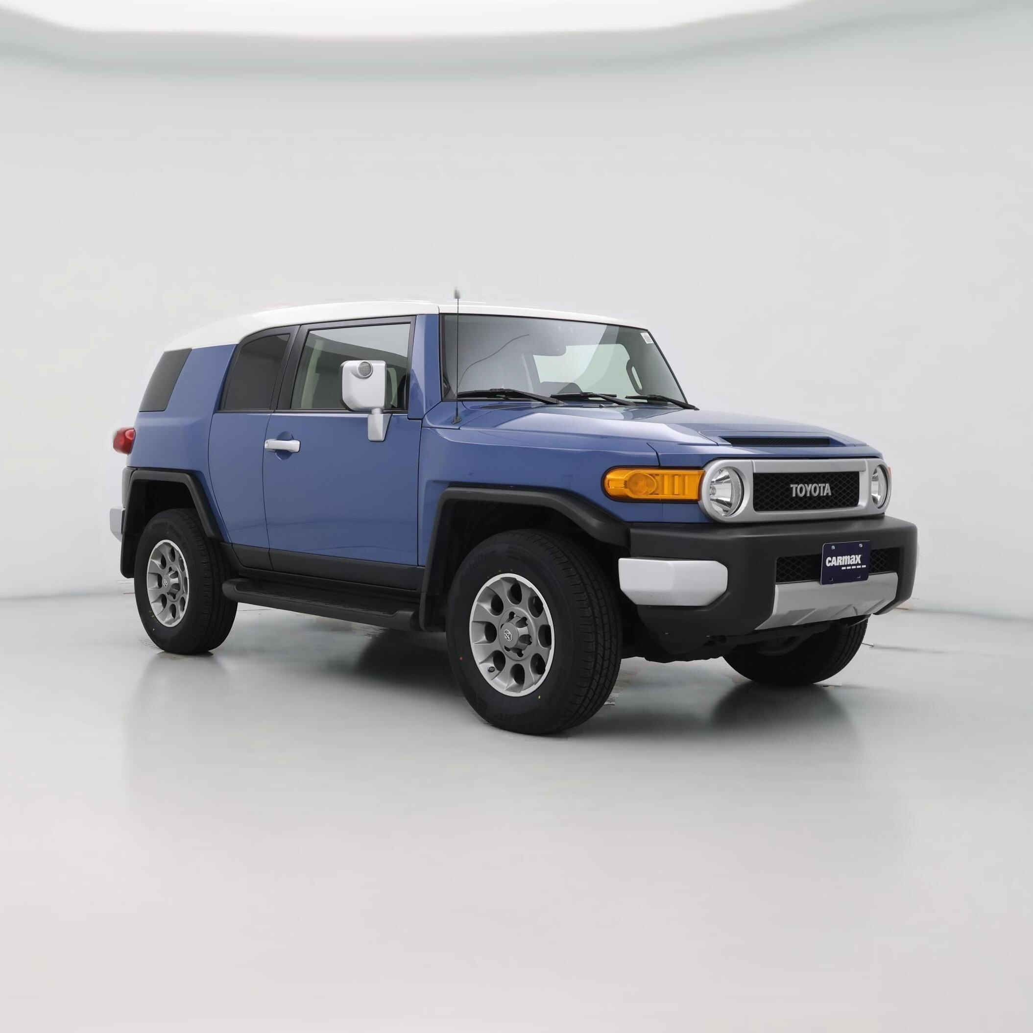 Thumbnail: 2013 Toyota FJ Cruiser - 1
