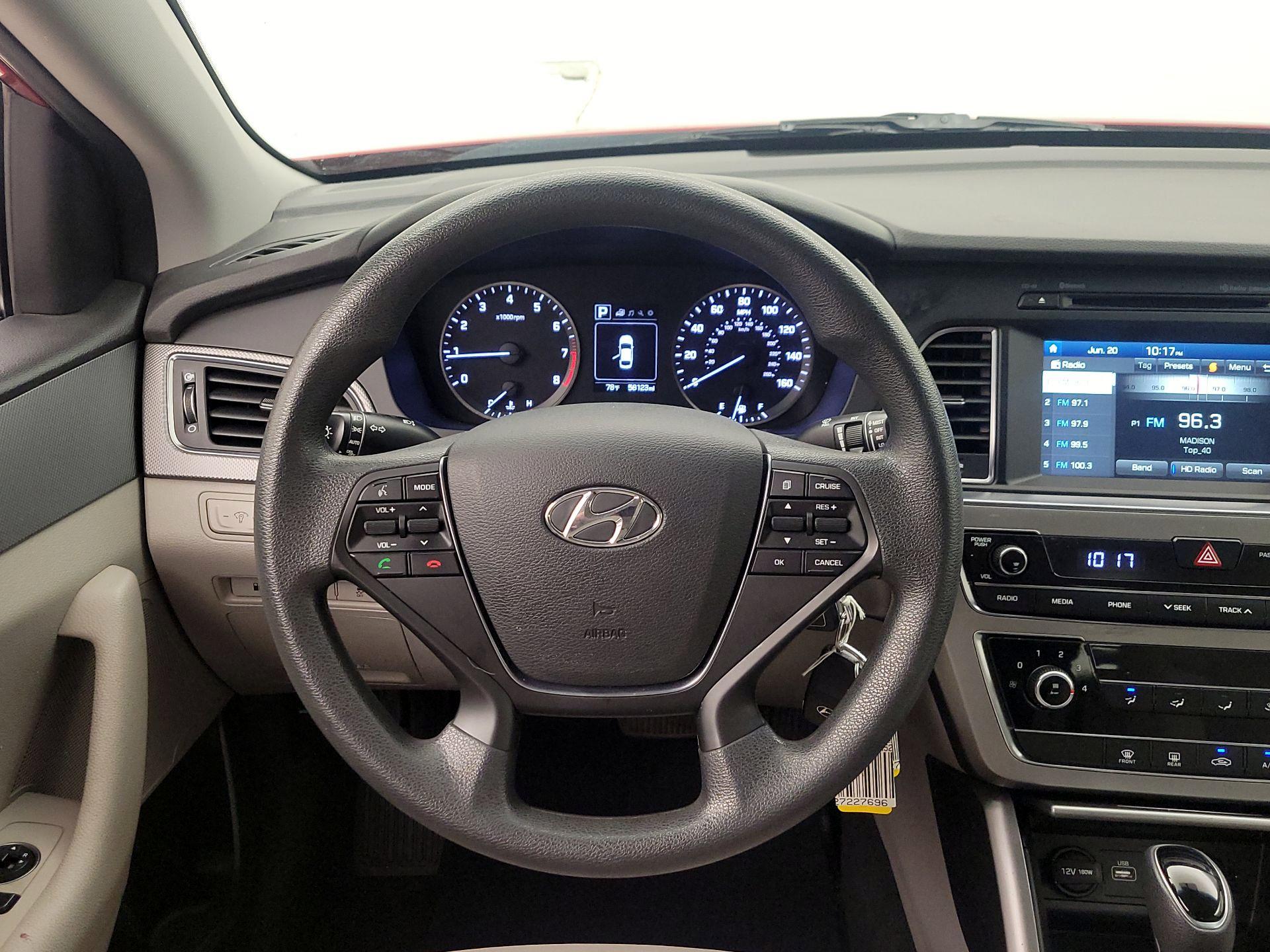 Thumbnail: 2017 Hyundai Sonata - 10