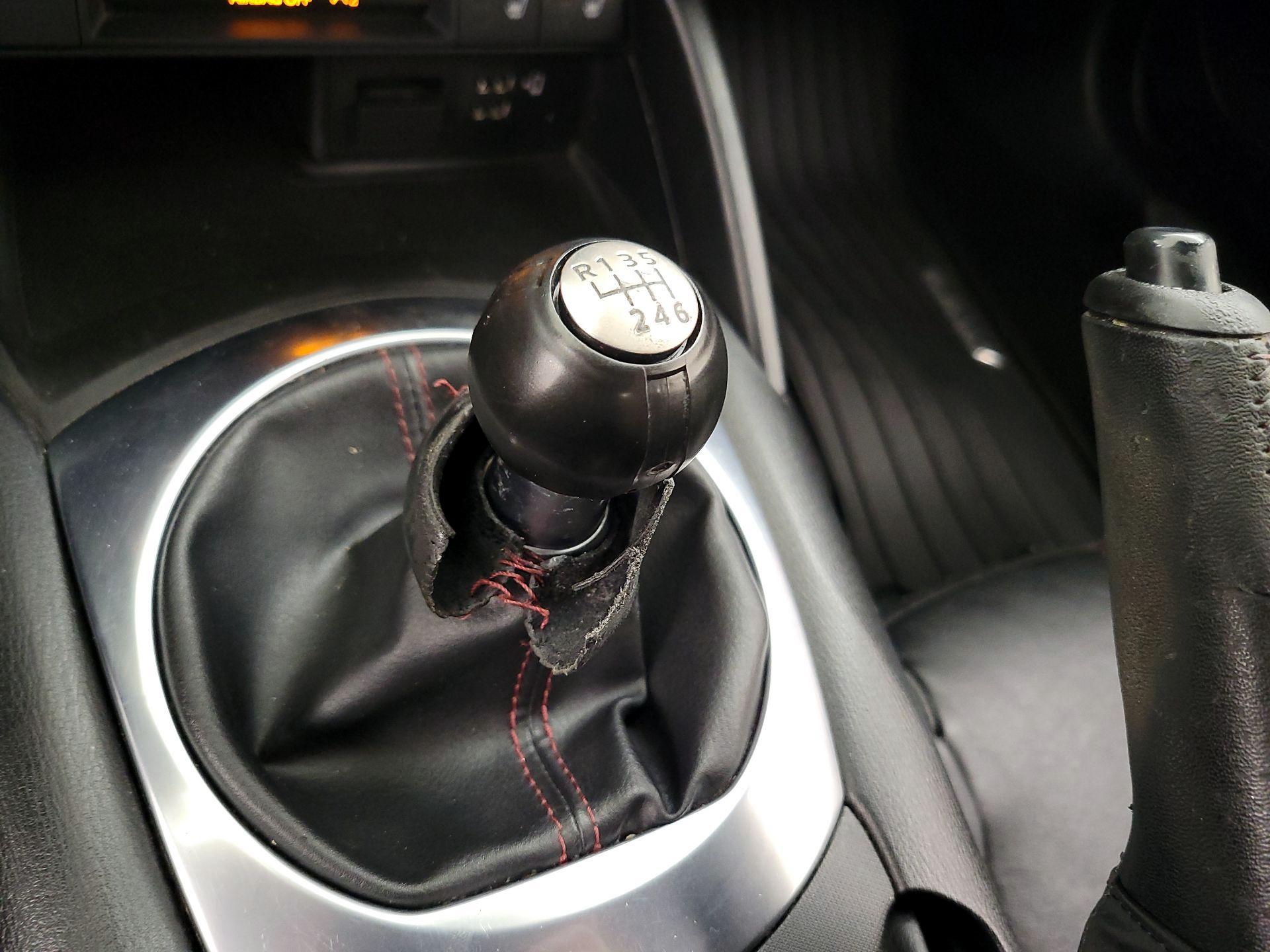 Thumbnail: 2016 Mazda MX-5 Miata - 17