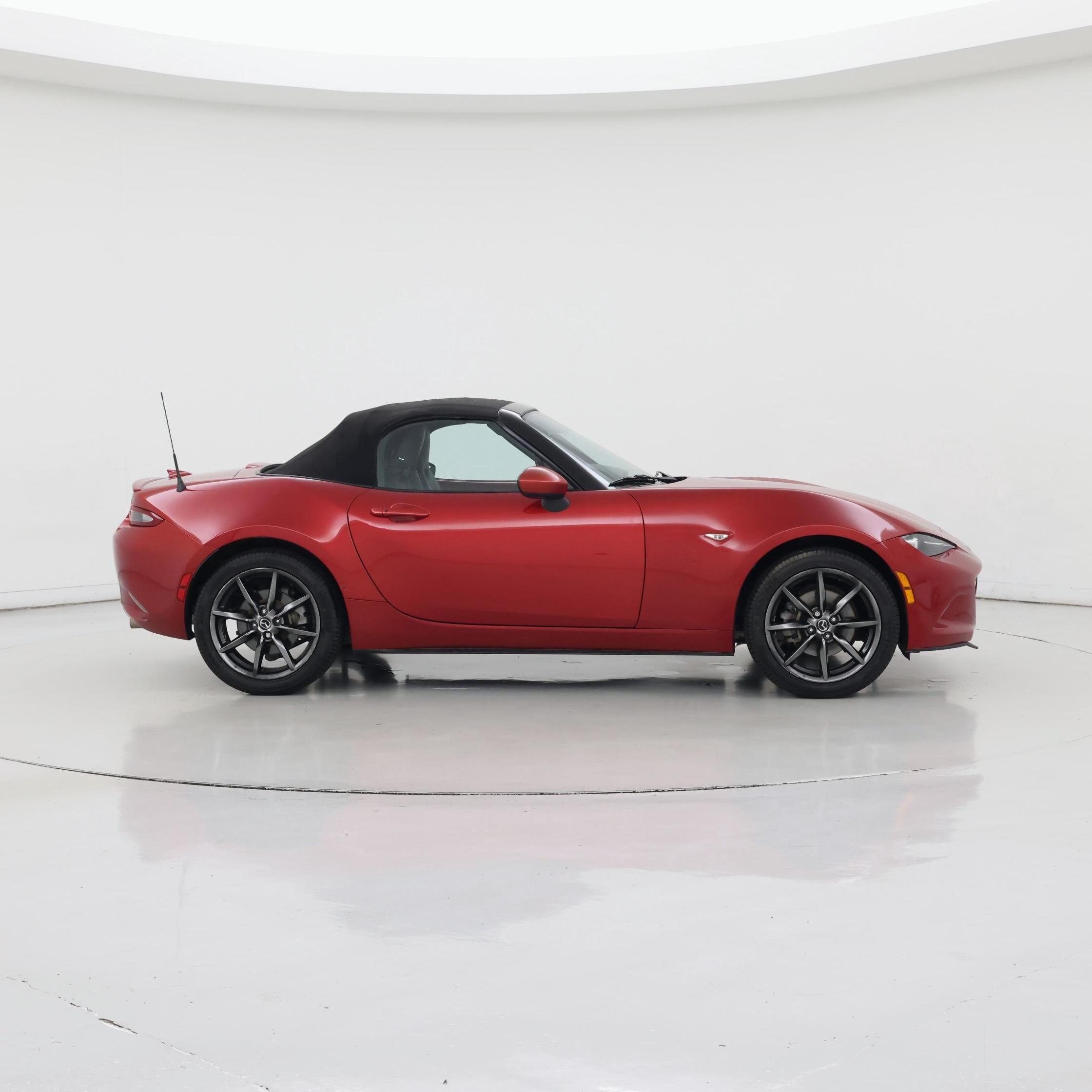 Thumbnail: 2016 Mazda MX-5 Miata - 7