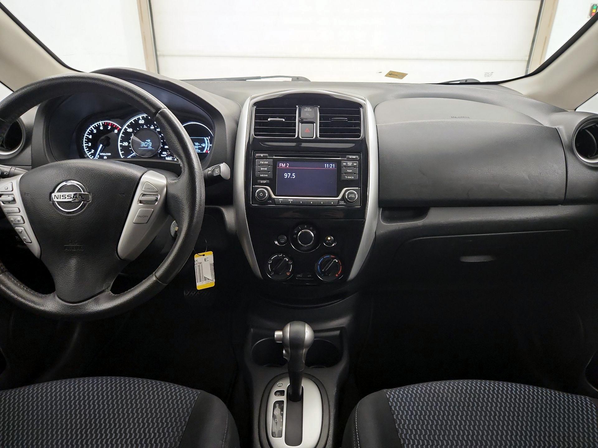 Thumbnail: 2016 Nissan Versa Note - 9