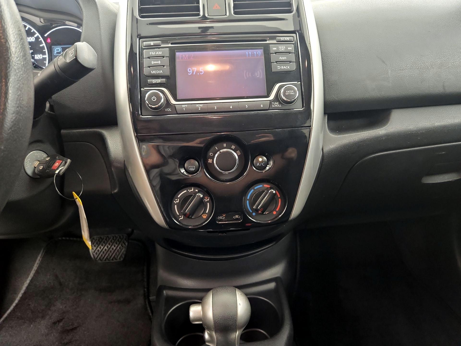 Thumbnail: 2016 Nissan Versa Note - 16