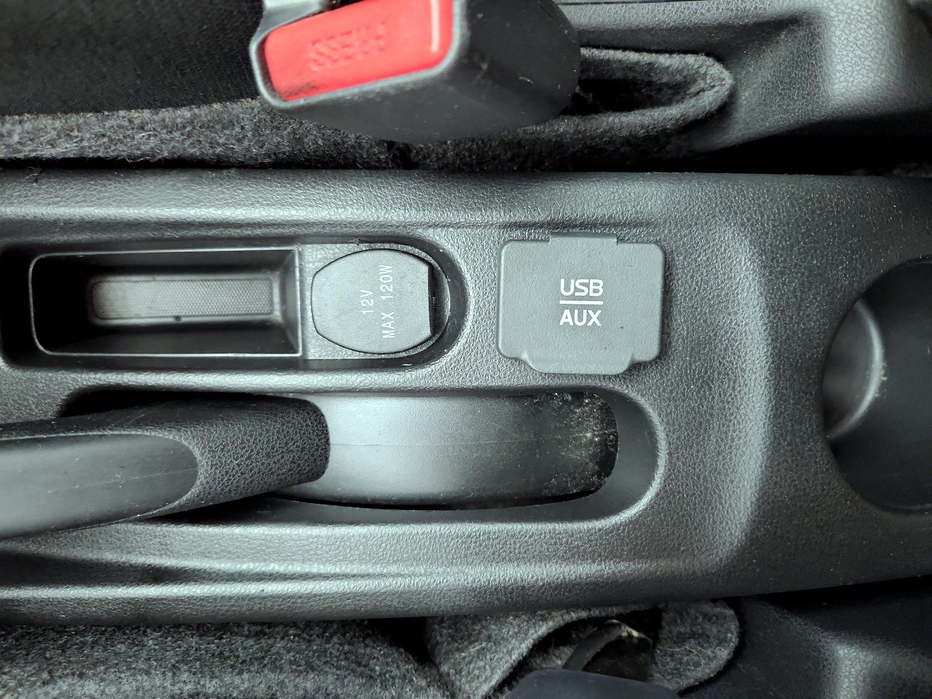 Thumbnail: 2016 Nissan Versa Note - 18