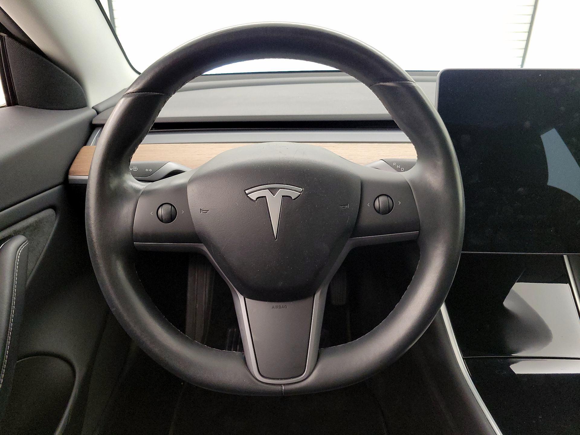 Thumbnail: 2018 Tesla Model 3 - 10