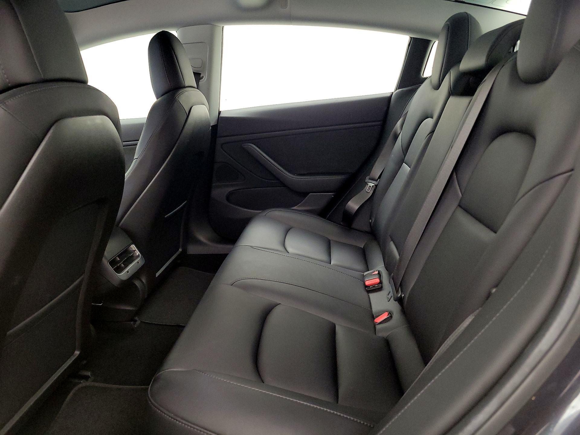 Thumbnail: 2018 Tesla Model 3 - 19