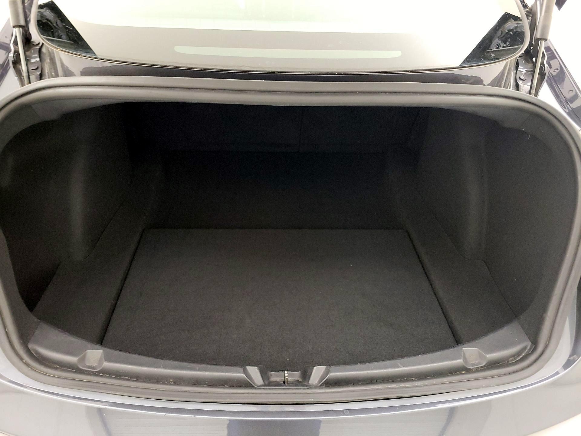Thumbnail: 2018 Tesla Model 3 - 20