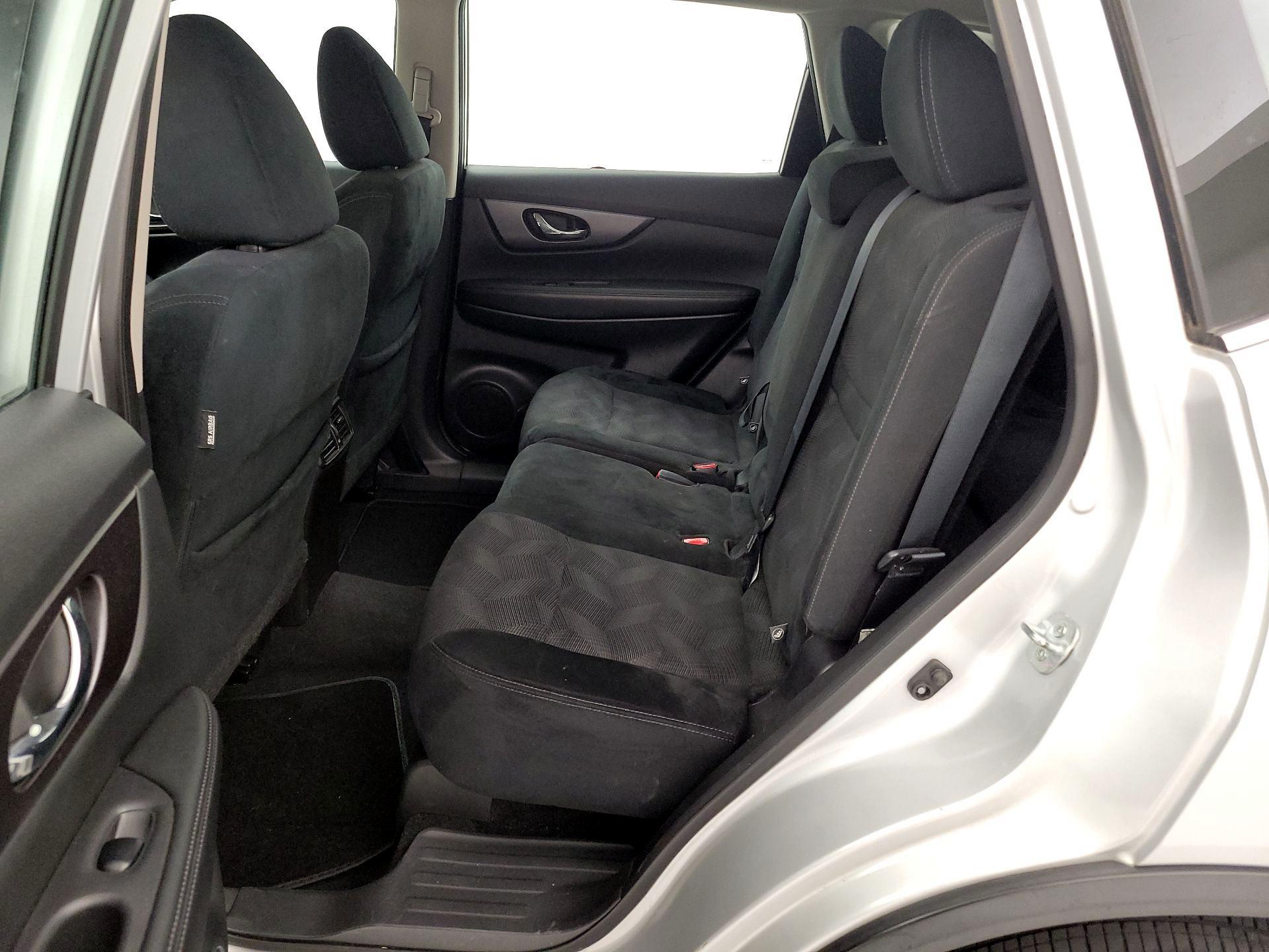 Thumbnail: 2016 Nissan Rogue - 19