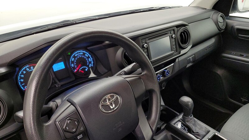 2017 Toyota Tacoma SR 9