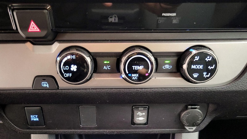2017 Toyota Tacoma SR 16