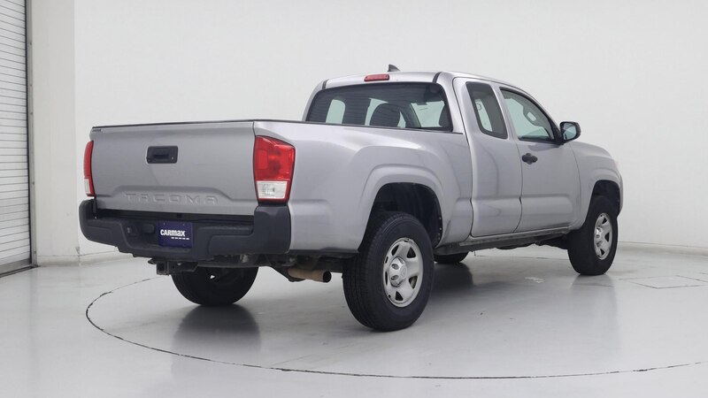 2017 Toyota Tacoma SR 8