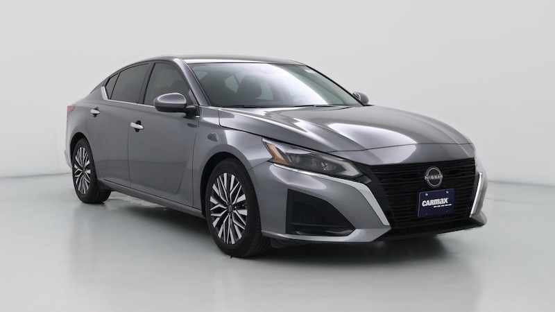 2023 Nissan Altima SV Hero Image