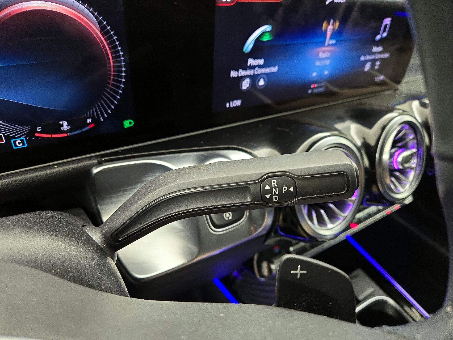Thumbnail: 2020 Mercedes-Benz GLB - 17