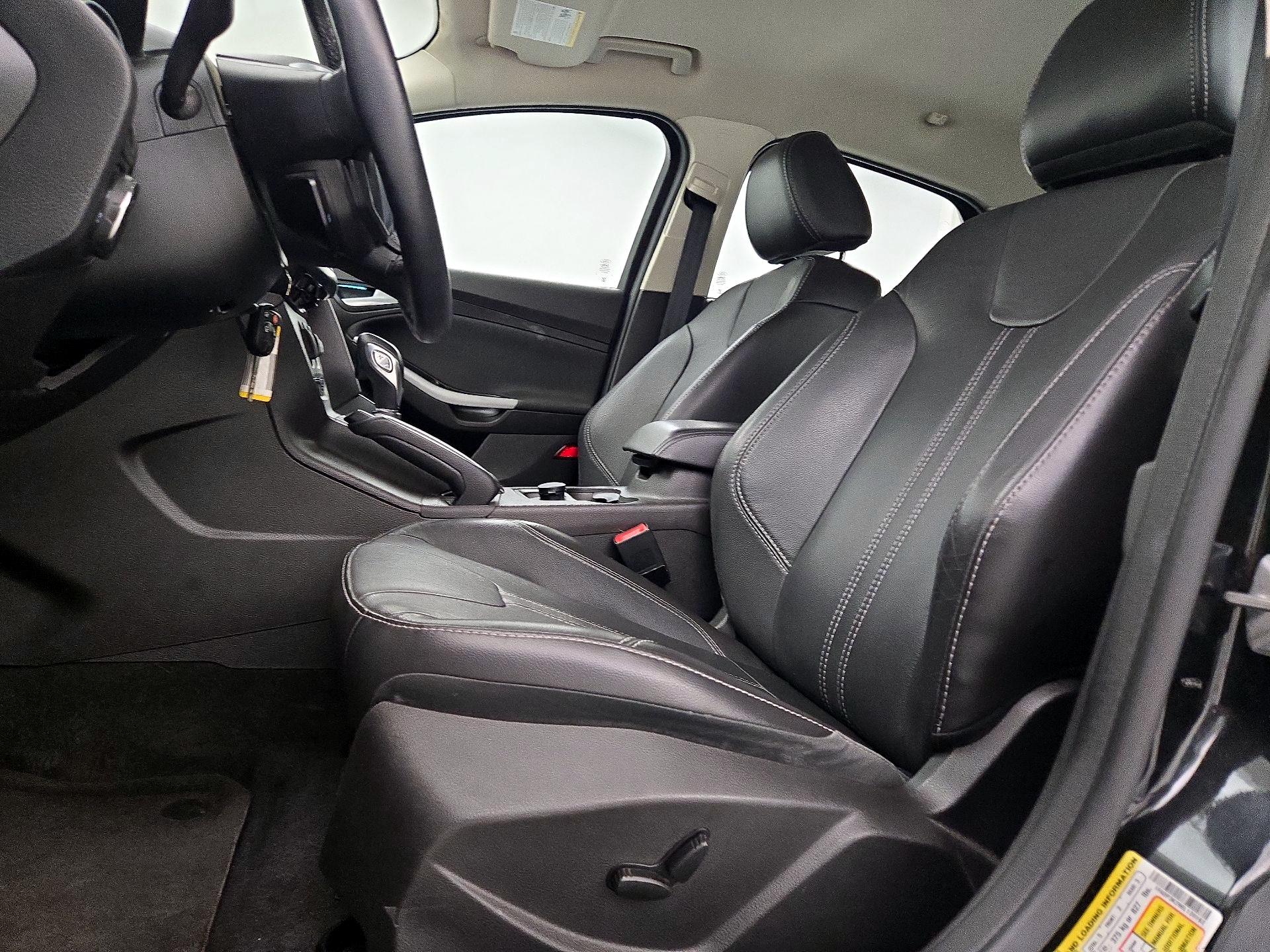 Thumbnail: 2014 Ford Focus - 11
