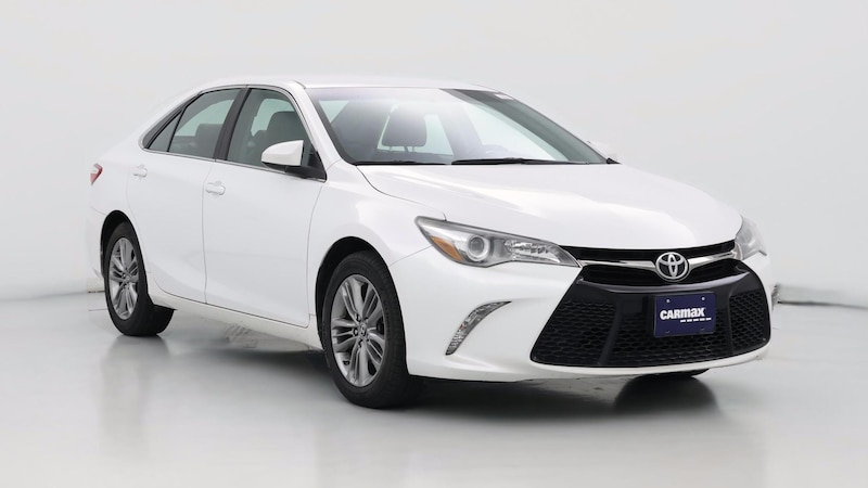 2015 Toyota Camry SE Hero Image