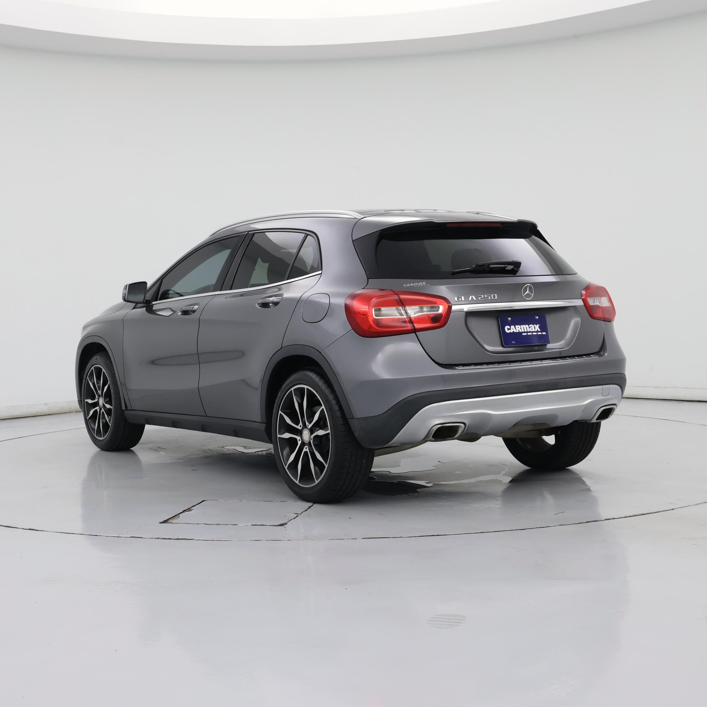 Thumbnail: 2016 Mercedes-Benz GLA - 2